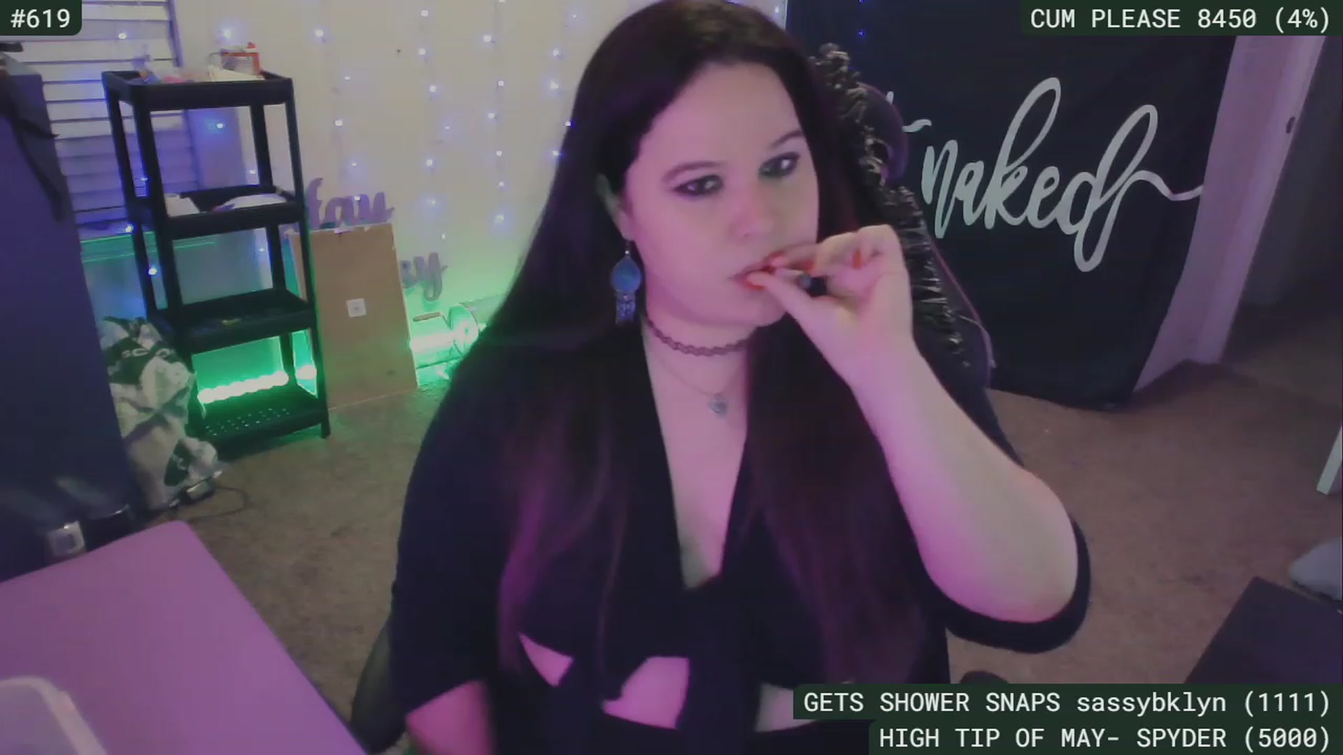 Gallery image thumbnail from SassySarah94's myfreecams stream on, 05/27/2023, 04:14 image 8 of 20