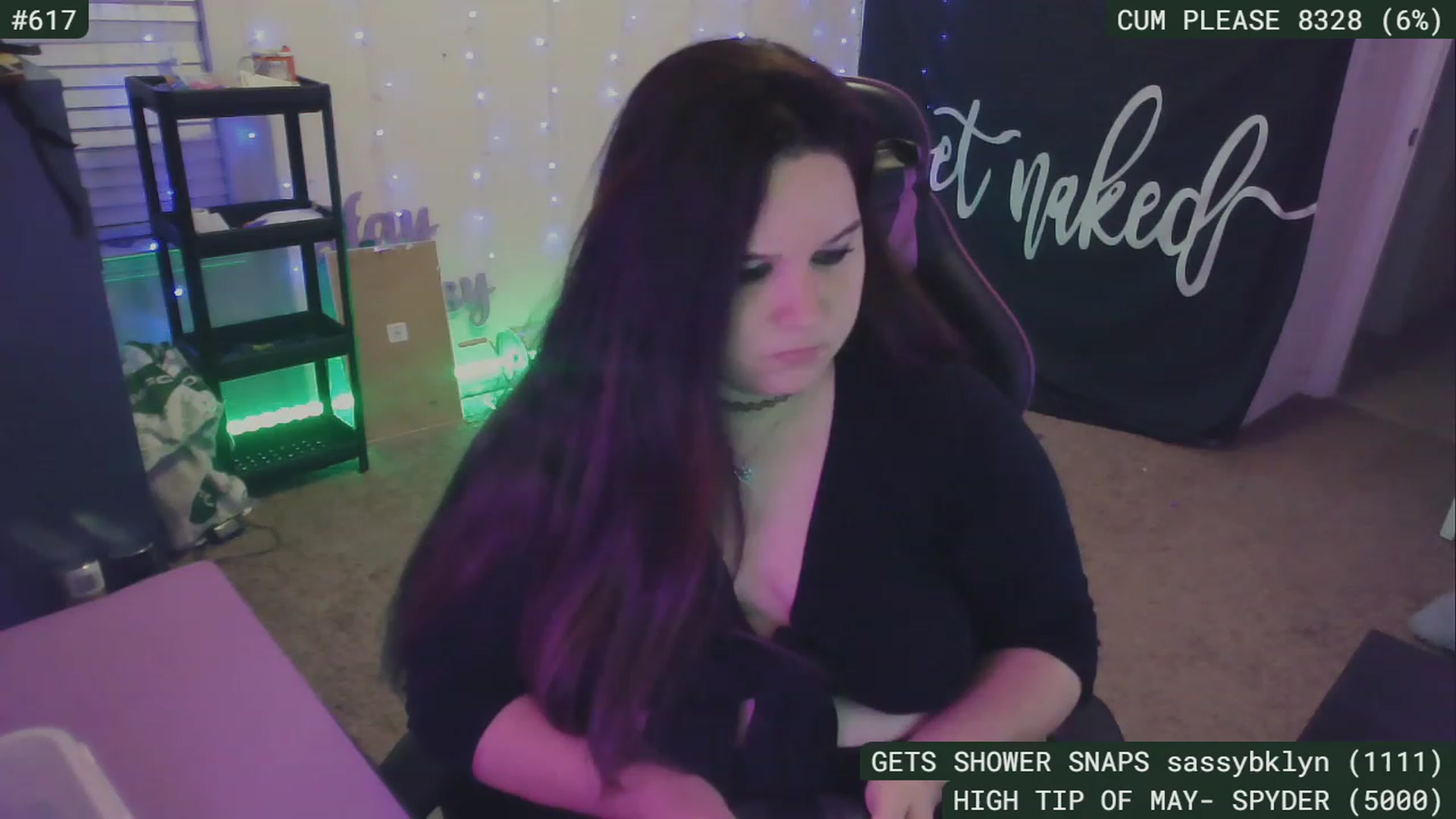 Gallery image thumbnail from SassySarah94's myfreecams stream on, 05/27/2023, 04:14 image 14 of 20