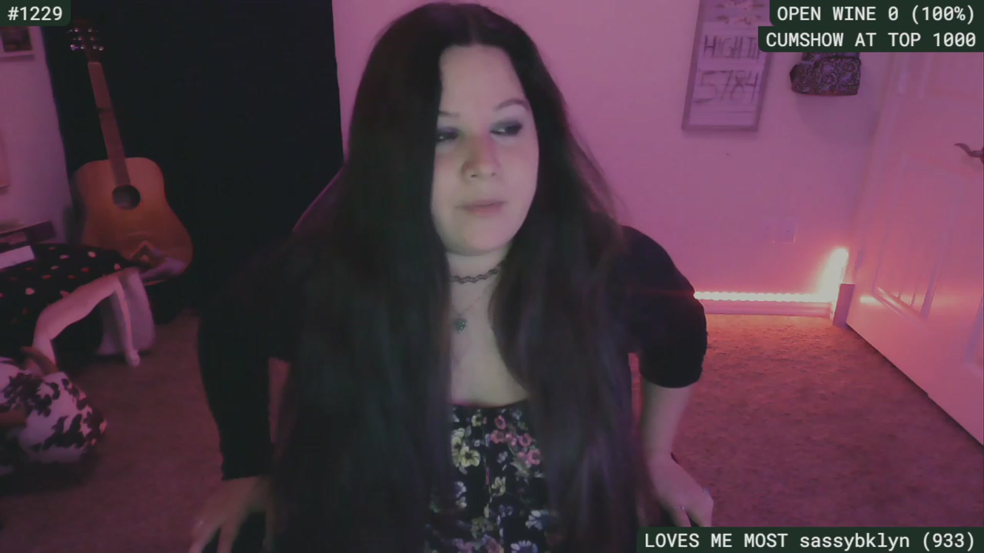 Gallery image thumbnail from SassySarah94's myfreecams stream on, 09/23/2023, 04:03 image 4 of 20