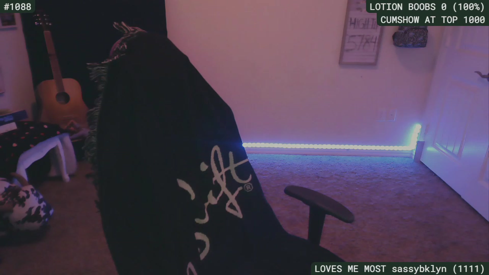 Gallery image thumbnail from SassySarah94's myfreecams stream on, 09/23/2023, 04:03 image 16 of 20