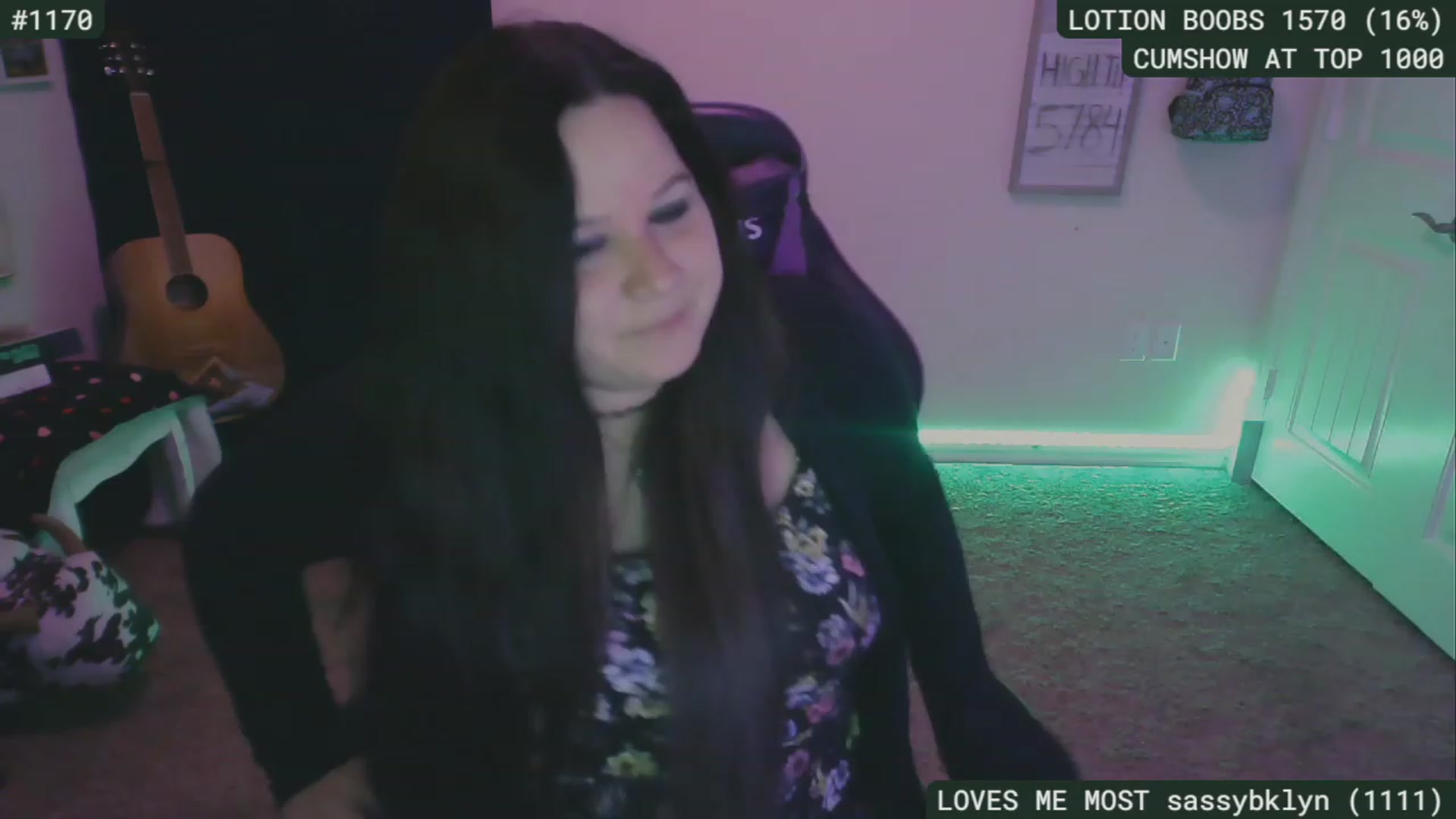 Gallery image thumbnail from SassySarah94's myfreecams stream on, 09/23/2023, 04:03 image 10 of 20