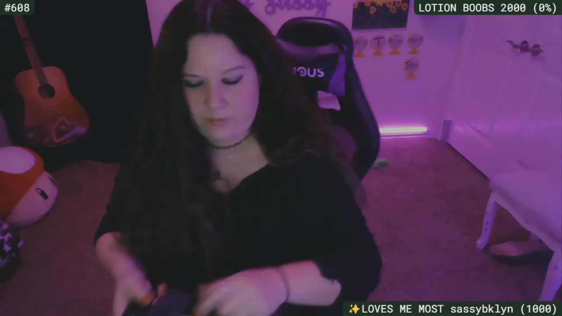 Gallery image thumbnail from SassySarah94's myfreecams stream on, 11/15/2023, 03:49 image 19 of 20
