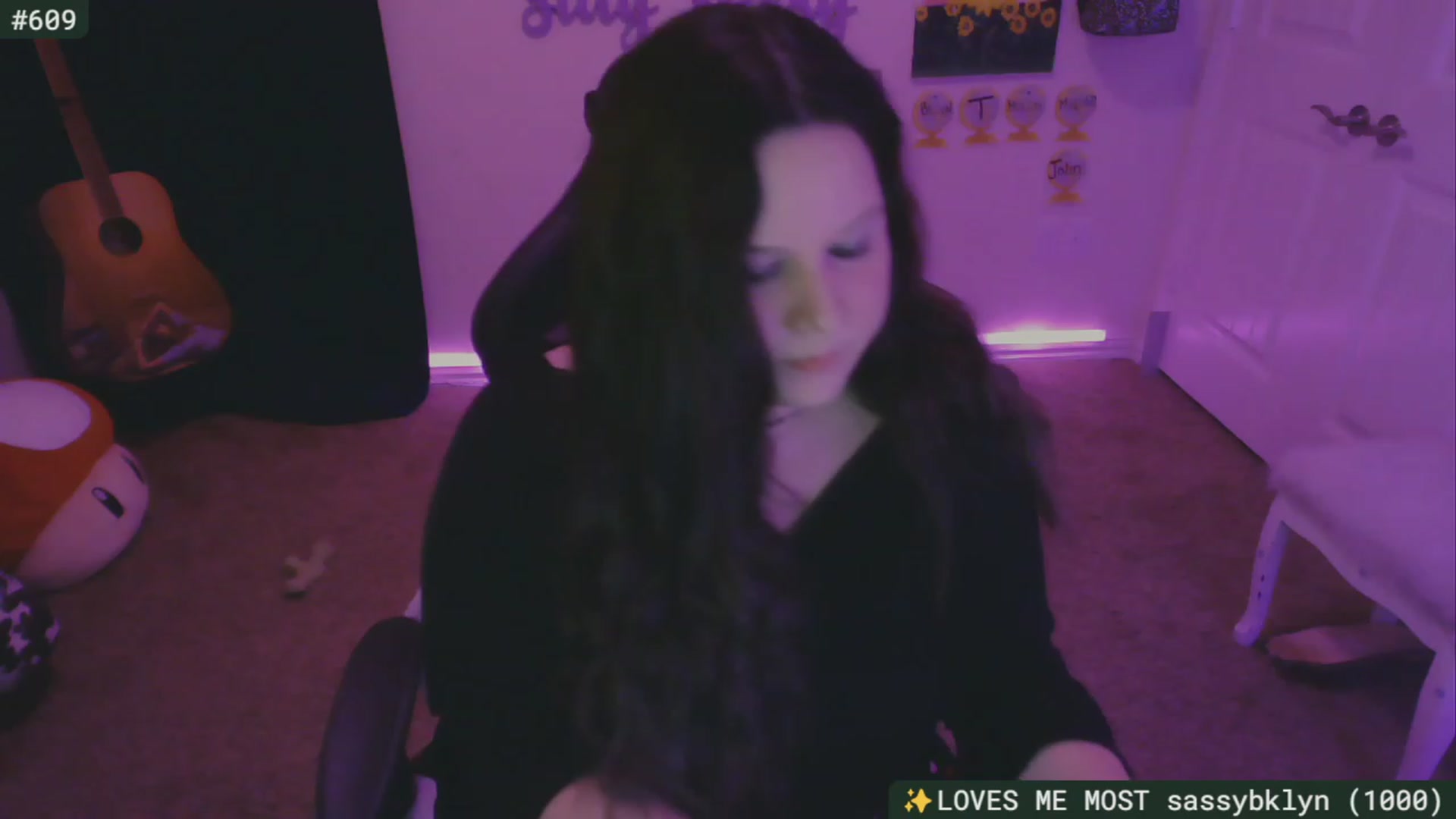Gallery image thumbnail from SassySarah94's myfreecams stream on, 11/15/2023, 03:49 image 14 of 20