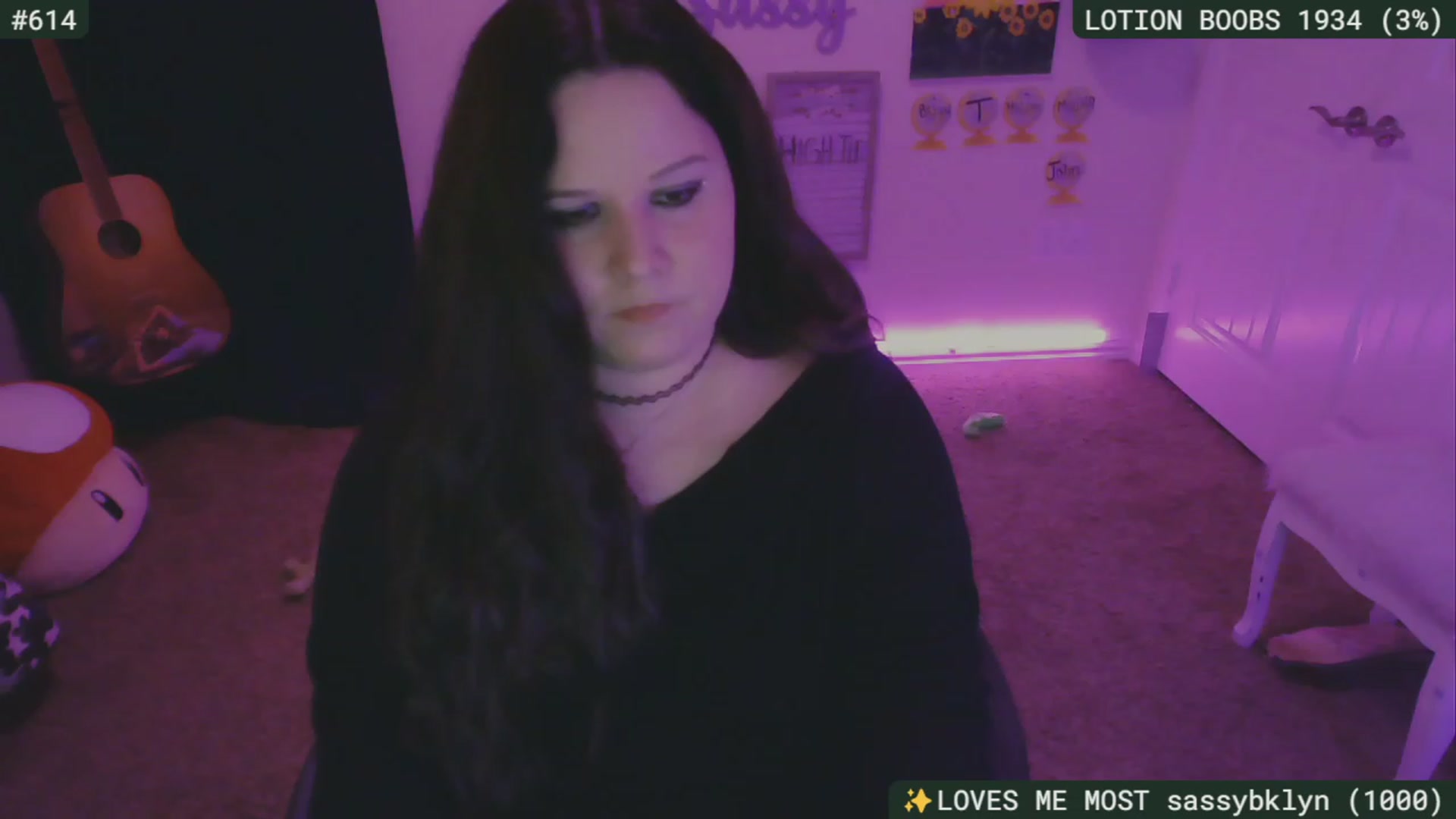 Gallery image thumbnail from SassySarah94's myfreecams stream on, 11/15/2023, 05:14 image 15 of 20