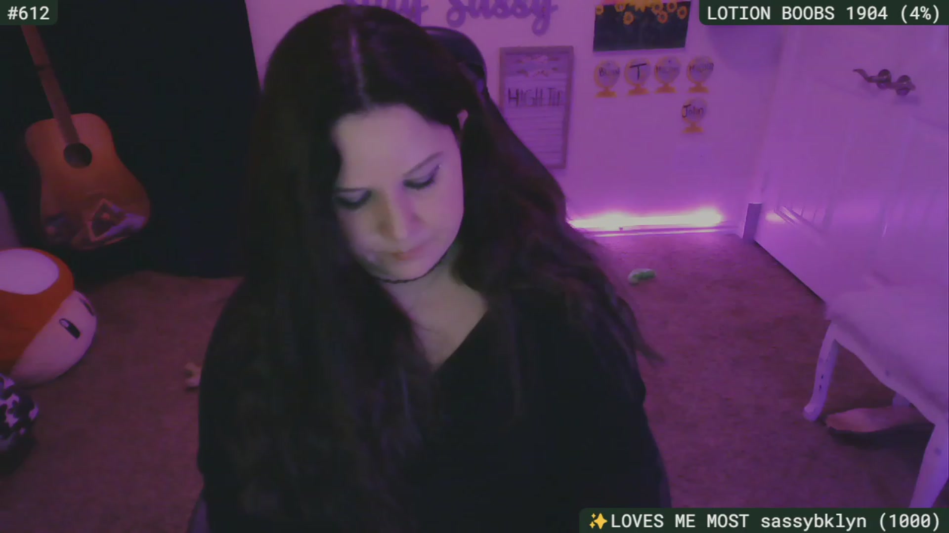 Gallery image thumbnail from SassySarah94's myfreecams stream on, 11/15/2023, 05:14 image 16 of 20