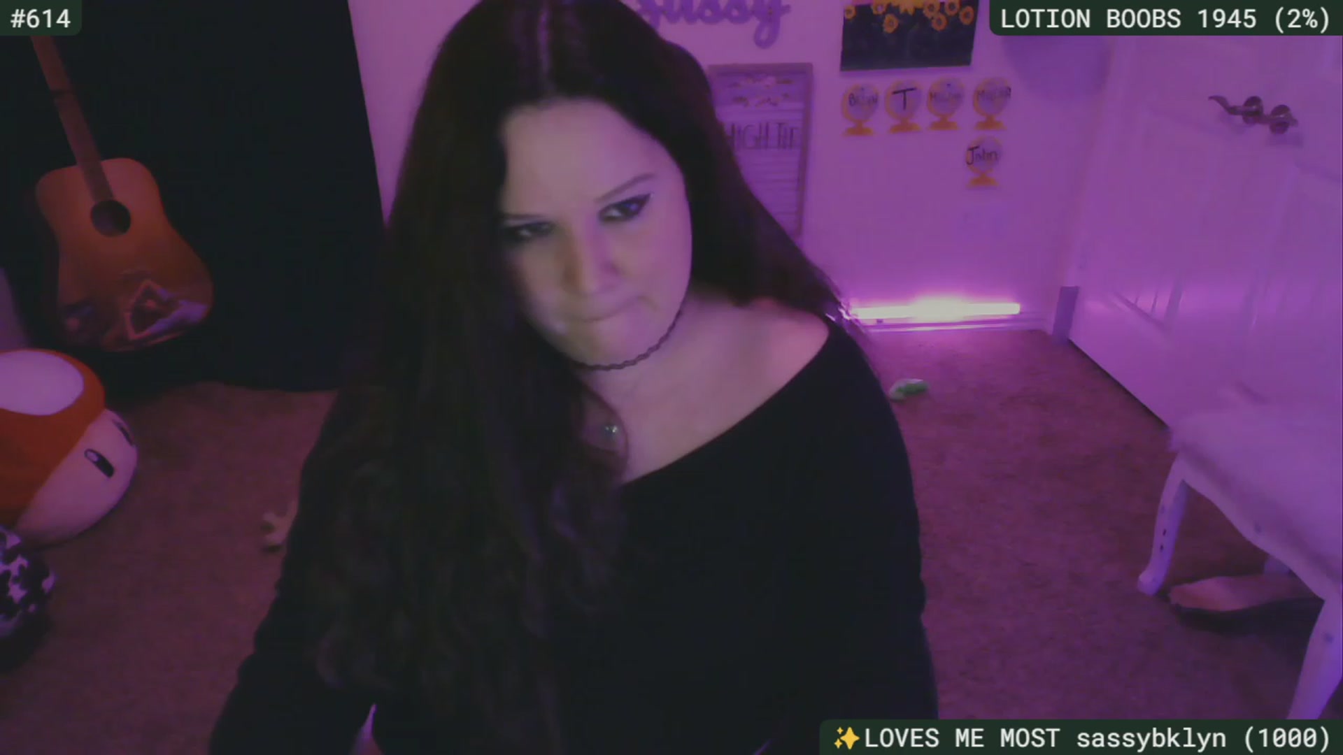 Gallery image thumbnail from SassySarah94's myfreecams stream on, 11/15/2023, 05:14 image 13 of 20