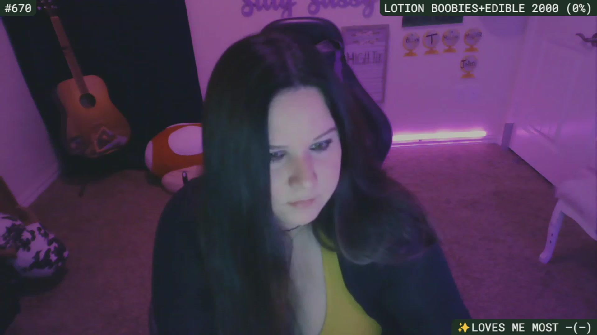 Gallery image thumbnail from SassySarah94's myfreecams stream on, 11/26/2023, 02:50 image 18 of 20