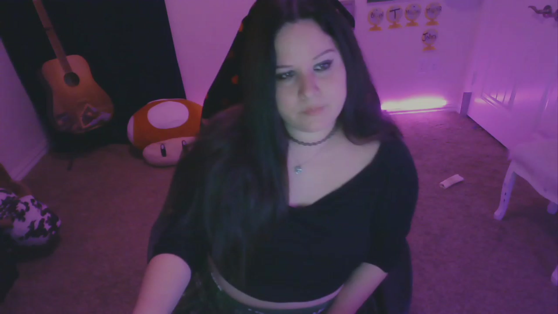 Gallery image thumbnail from SassySarah94's myfreecams stream on, 11/28/2023, 03:41 image 18 of 20