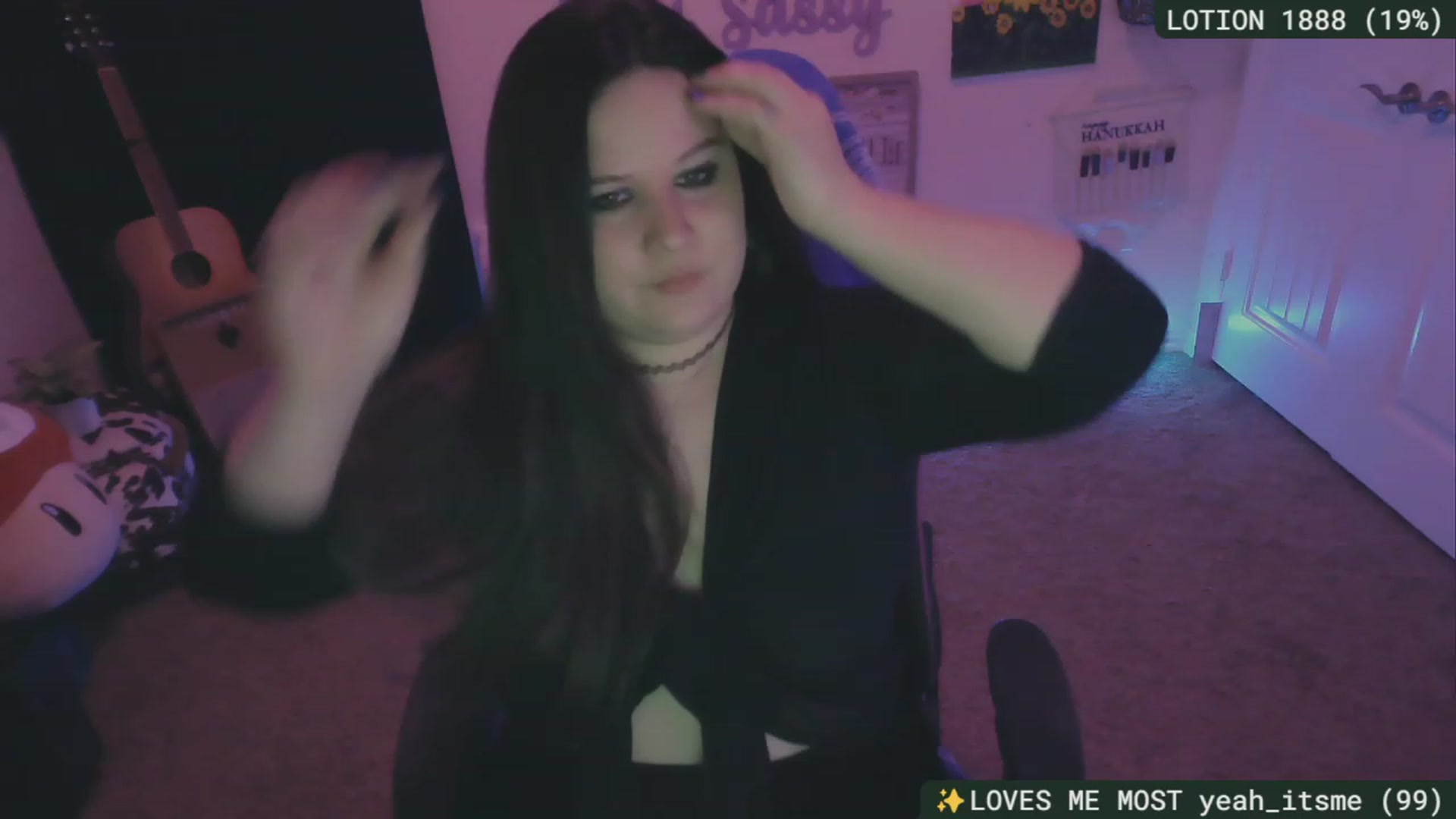 Gallery image thumbnail from SassySarah94's myfreecams stream on, 12/16/2023, 03:22 image 18 of 20