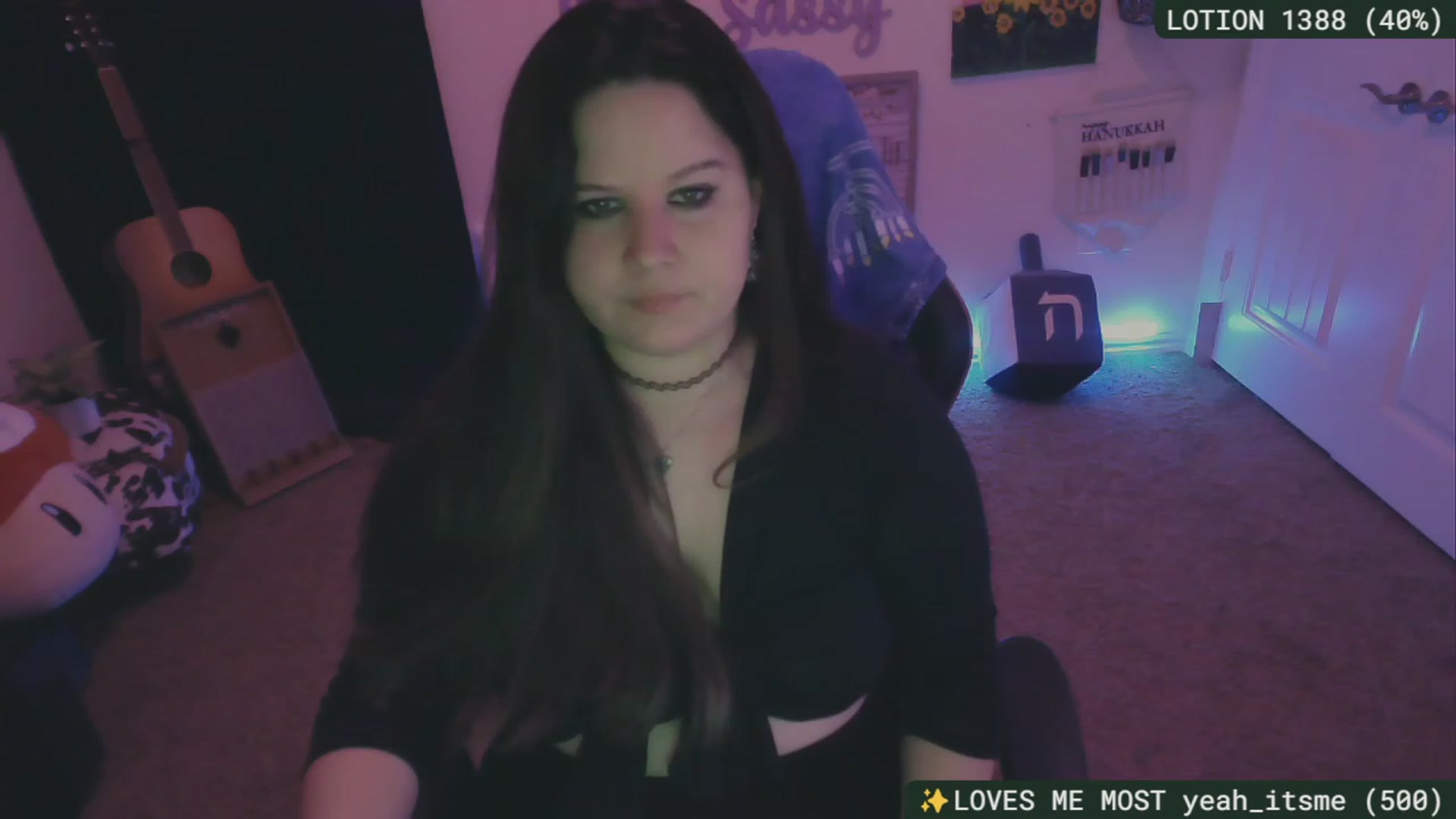 Gallery image thumbnail from SassySarah94's myfreecams stream on, 12/16/2023, 04:19 image 11 of 20