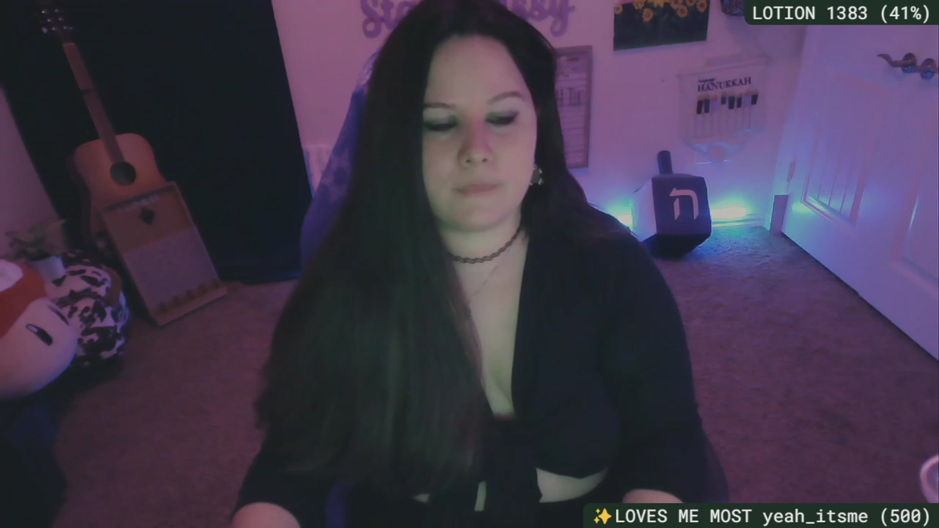 Gallery image thumbnail from SassySarah94's myfreecams stream on, 12/16/2023, 04:19 image 19 of 20
