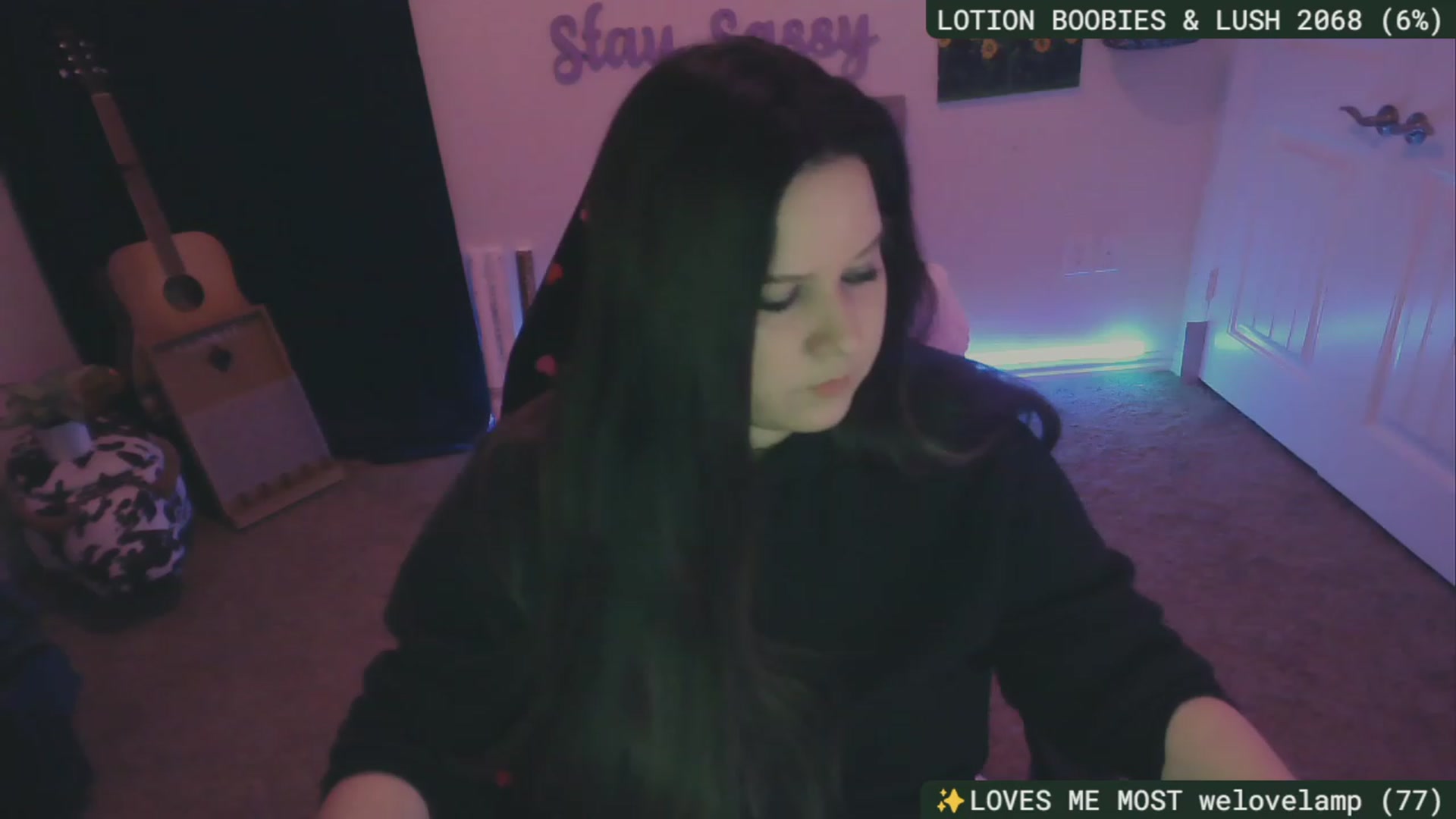 Gallery image thumbnail from SassySarah94's myfreecams stream on, 12/17/2023, 05:40 image 7 of 20