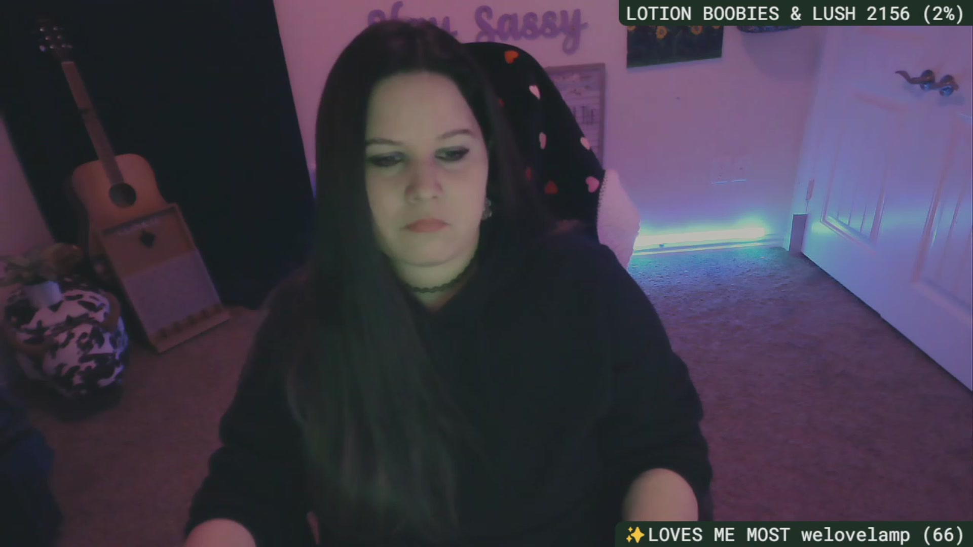 Gallery image thumbnail from SassySarah94's myfreecams stream on, 12/17/2023, 05:40 image 6 of 20