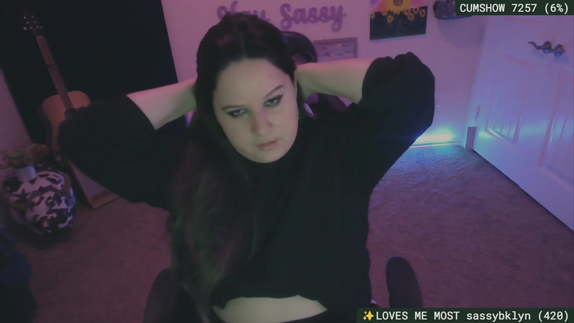 Gallery image thumbnail from SassySarah94's myfreecams stream on, 12/17/2023, 07:09 image 8 of 20