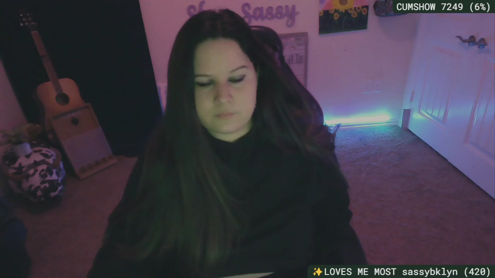 Gallery image thumbnail from SassySarah94's myfreecams stream on, 12/17/2023, 07:09 image 16 of 20