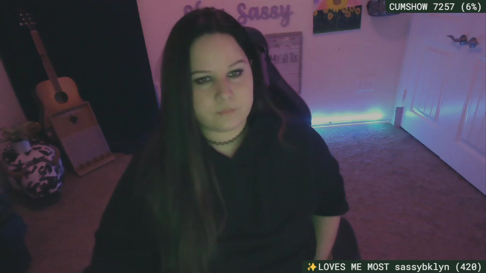 Gallery image thumbnail from SassySarah94's myfreecams stream on, 12/17/2023, 07:09 image 7 of 20