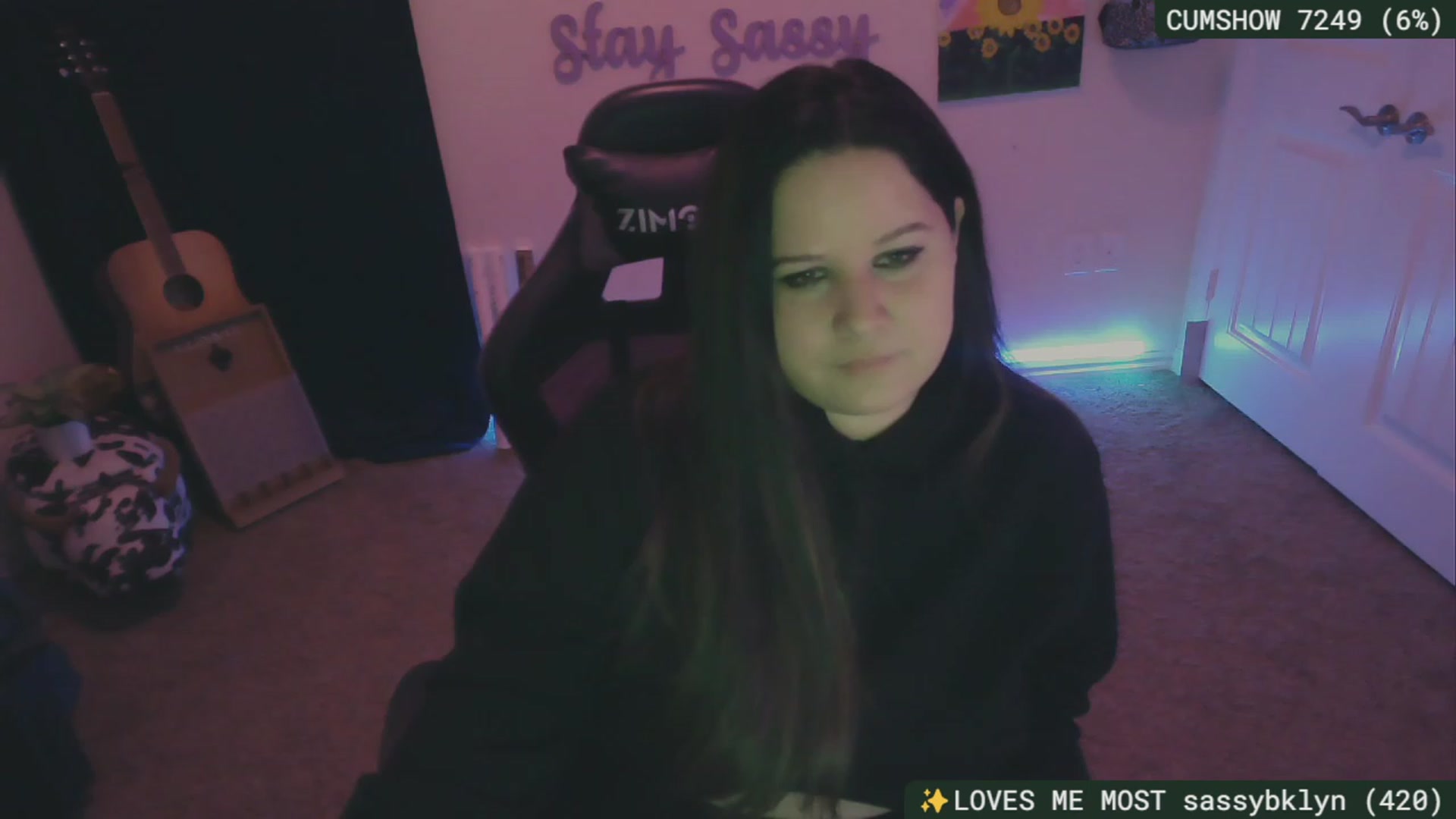 Gallery image thumbnail from SassySarah94's myfreecams stream on, 12/17/2023, 07:09 image 14 of 20