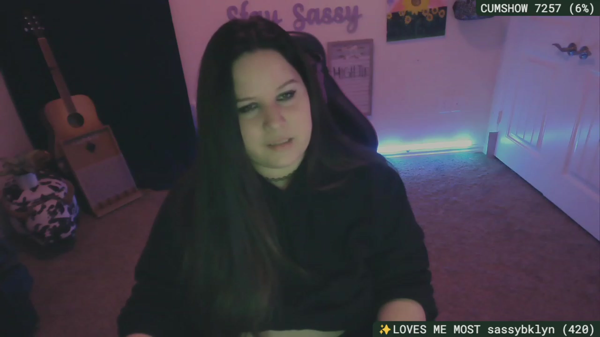 Gallery image thumbnail from SassySarah94's myfreecams stream on, 12/17/2023, 07:09 image 9 of 20