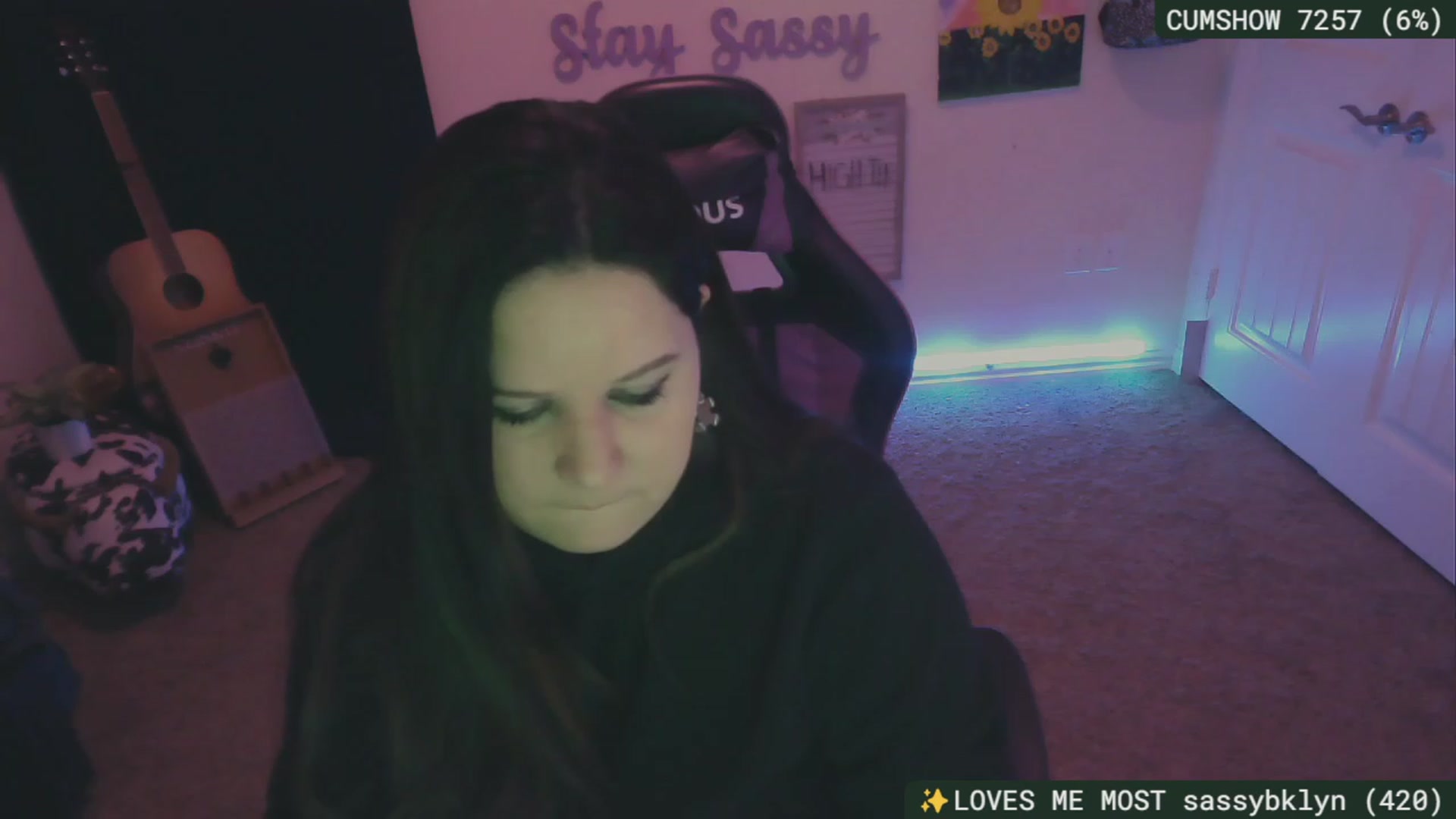 Gallery image thumbnail from SassySarah94's myfreecams stream on, 12/17/2023, 07:09 image 11 of 20