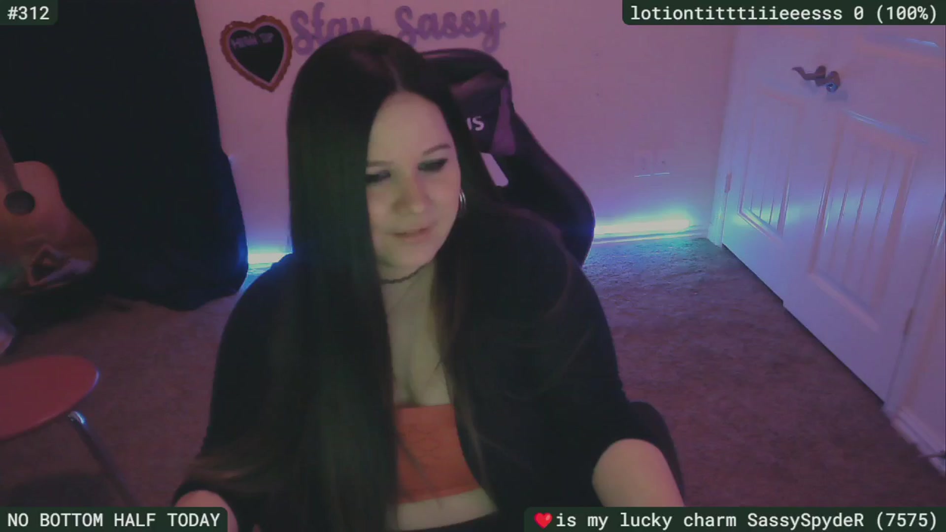 Gallery image thumbnail from SassySarah94's myfreecams stream on, 03/10/2024, 03:04 image 13 of 20