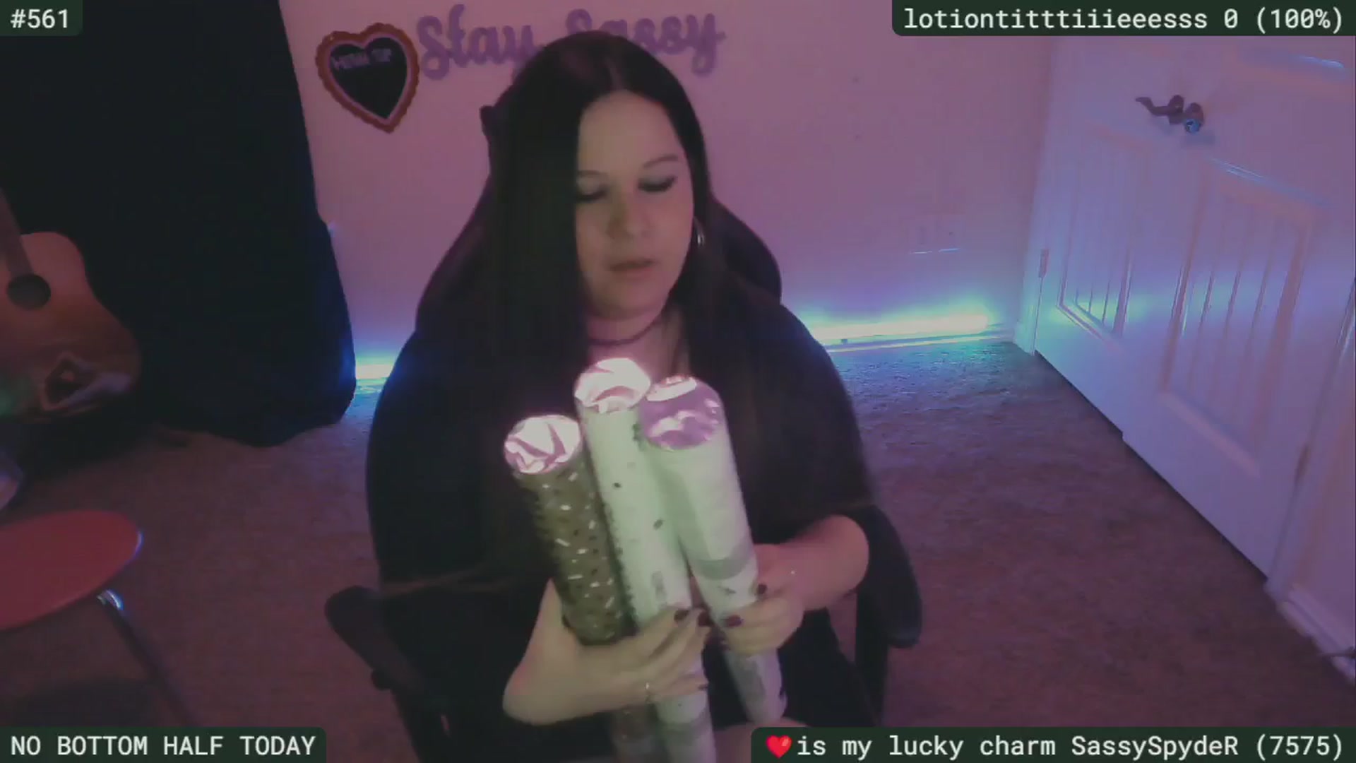 Gallery image thumbnail from SassySarah94's myfreecams stream on, 03/10/2024, 03:04 image 6 of 20