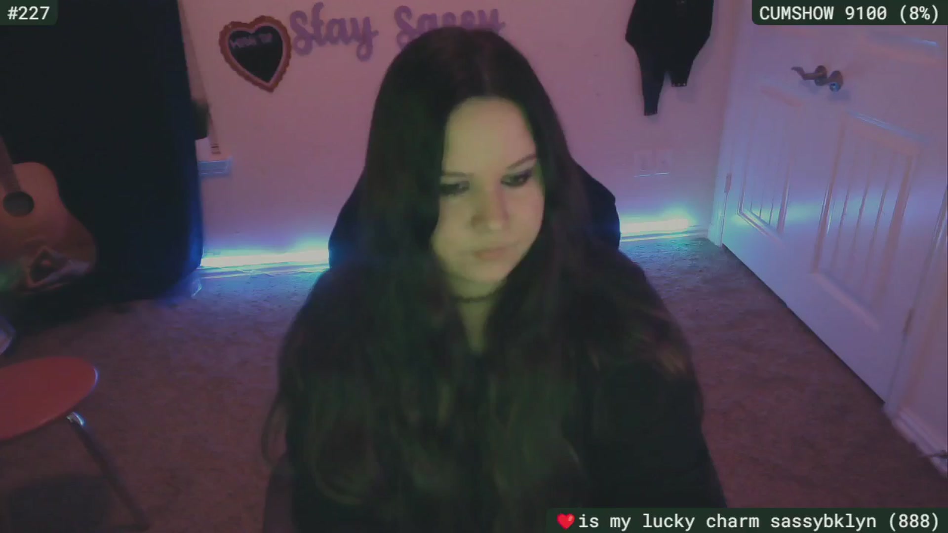 Gallery image thumbnail from SassySarah94's myfreecams stream on, 03/19/2024, 02:59 image 12 of 20