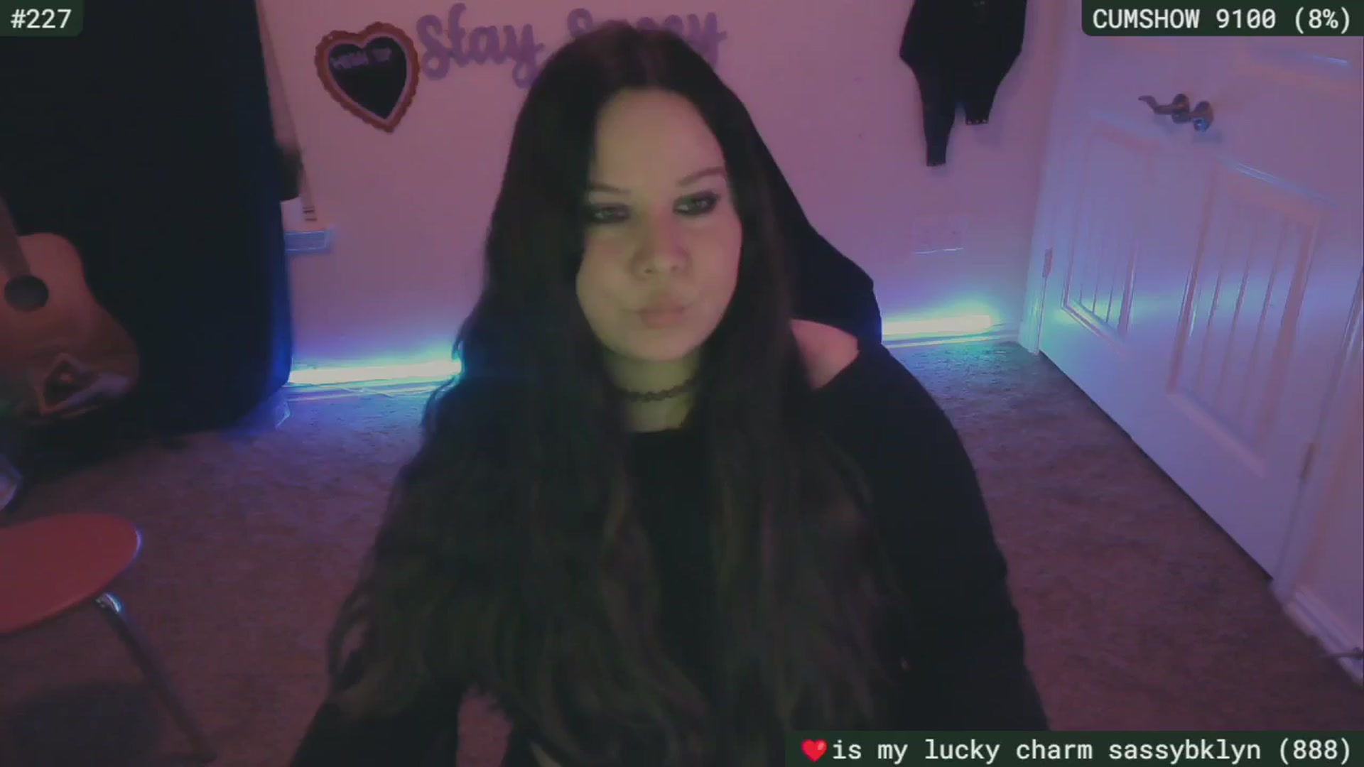 Gallery image thumbnail from SassySarah94's myfreecams stream on, 03/19/2024, 02:59 image 20 of 20