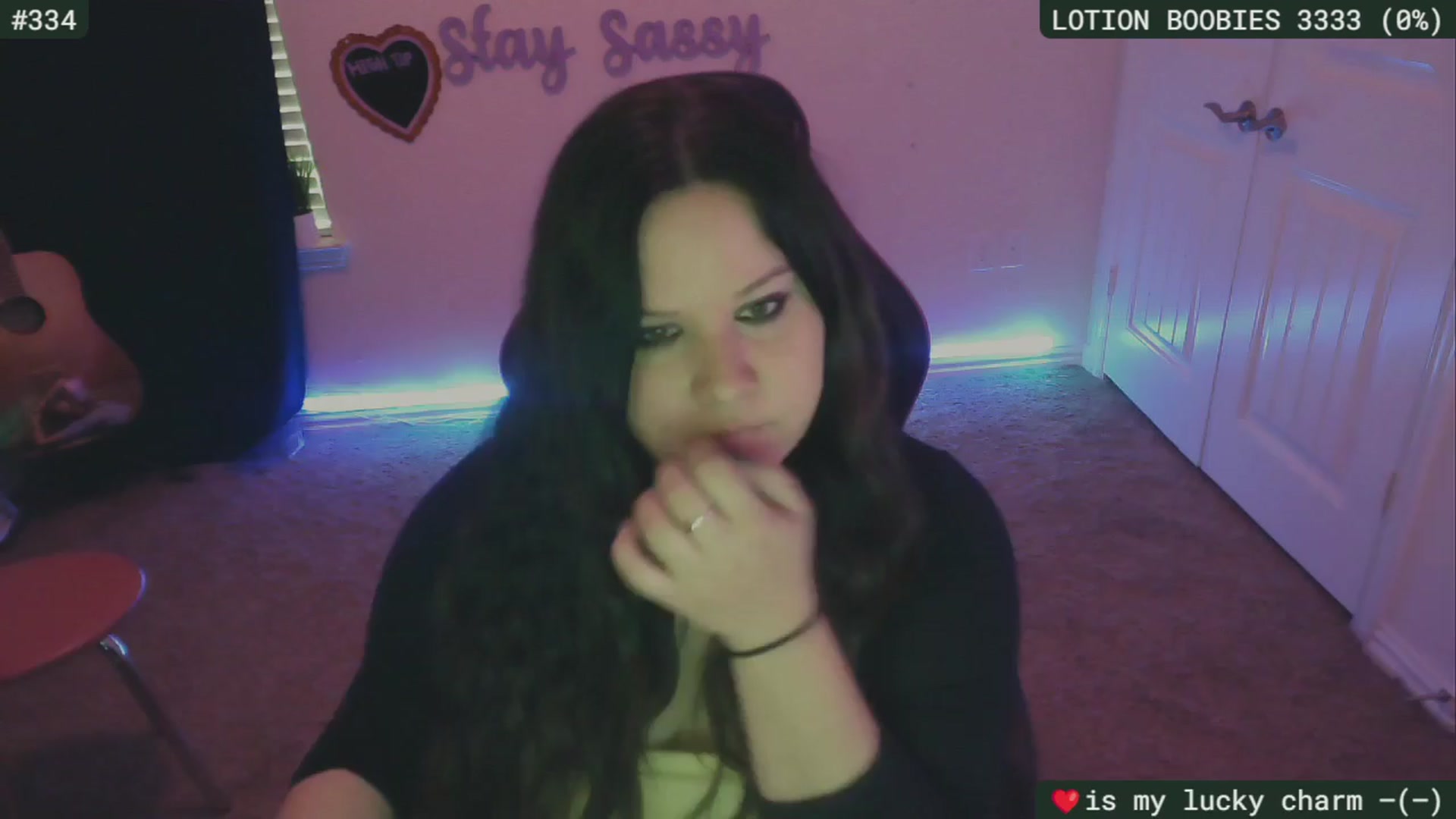 Gallery image thumbnail from SassySarah94's myfreecams stream on, 03/26/2024, 20:32 image 5 of 20