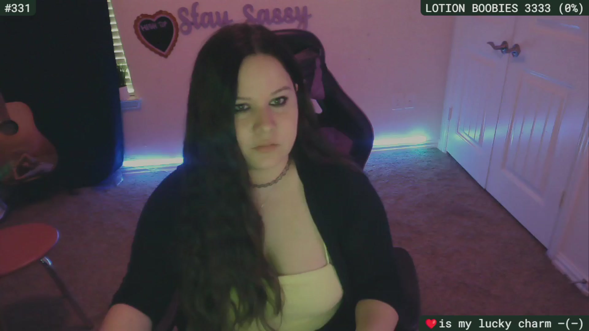 Gallery image thumbnail from SassySarah94's myfreecams stream on, 03/26/2024, 20:32 image 17 of 20