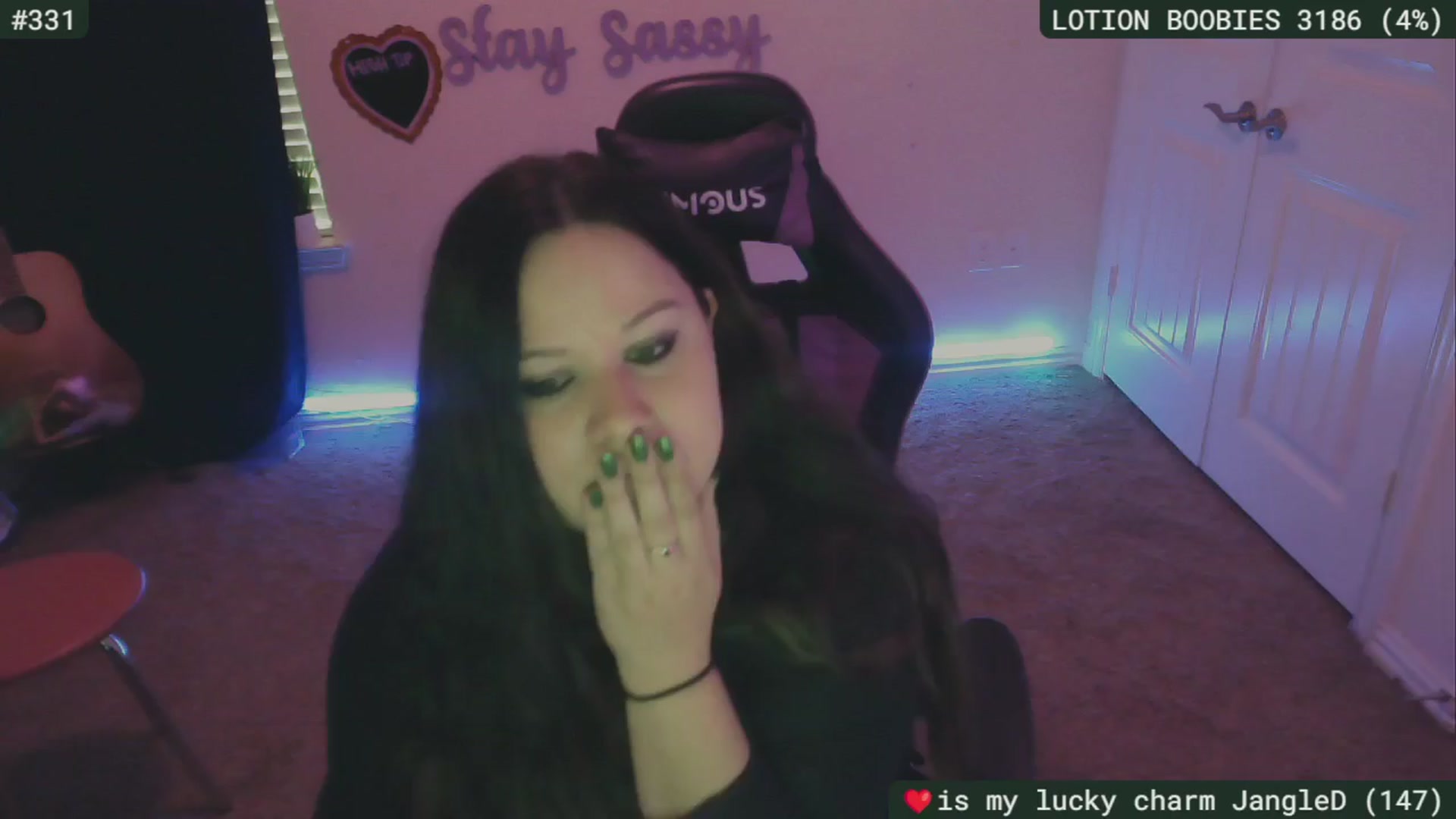 Gallery image thumbnail from SassySarah94's myfreecams stream on, 03/26/2024, 20:32 image 19 of 20