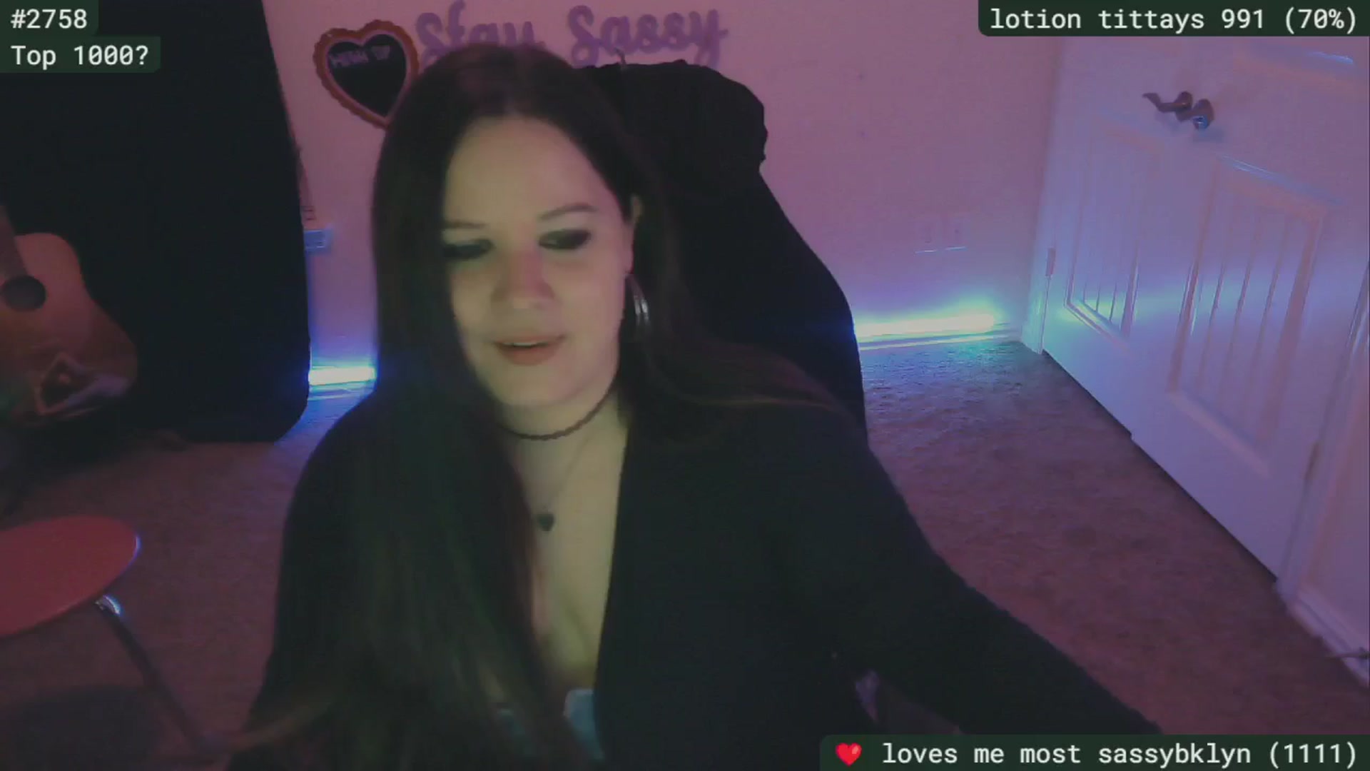 Gallery image thumbnail from SassySarah94's myfreecams stream on, 04/16/2024, 02:24 image 8 of 20