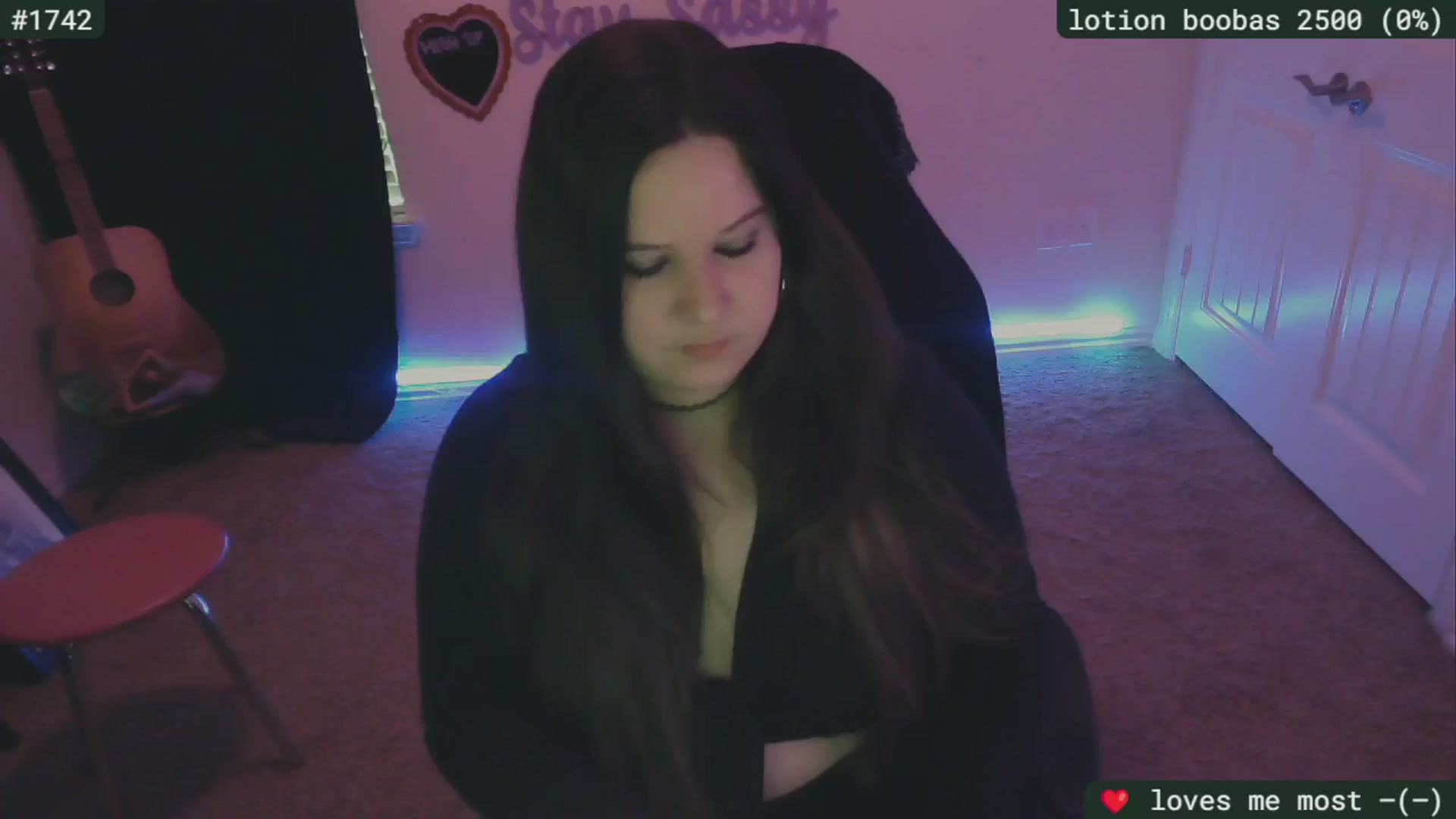 Gallery image thumbnail from SassySarah94's myfreecams stream on, 04/22/2024, 21:23 image 1 of 20