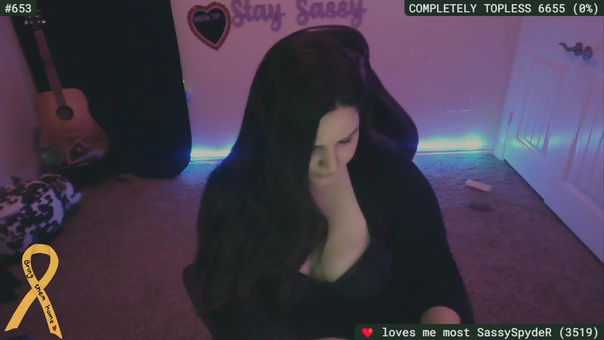 Gallery image thumbnail from SassySarah94's myfreecams stream on, 05/01/2024, 24:37 image 2 of 20