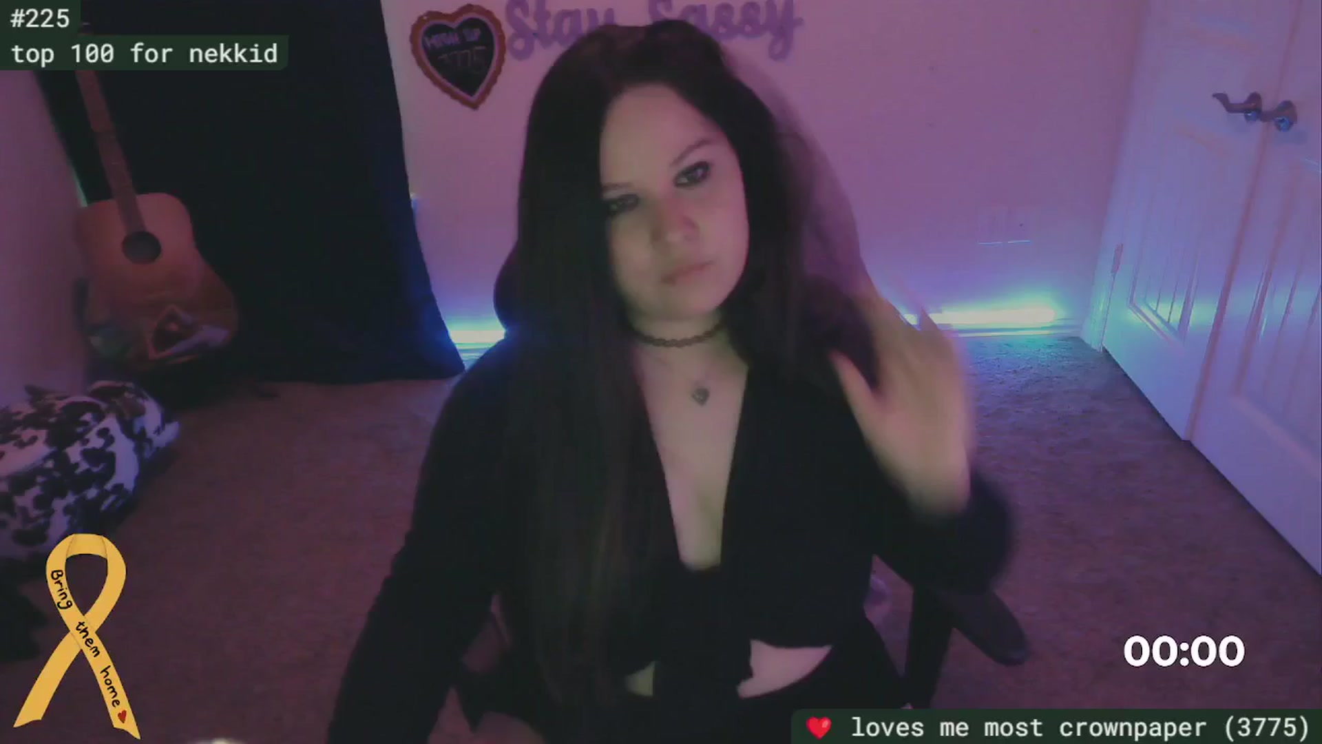Gallery image thumbnail from SassySarah94's myfreecams stream on, 05/03/2024, 23:26 image 14 of 20