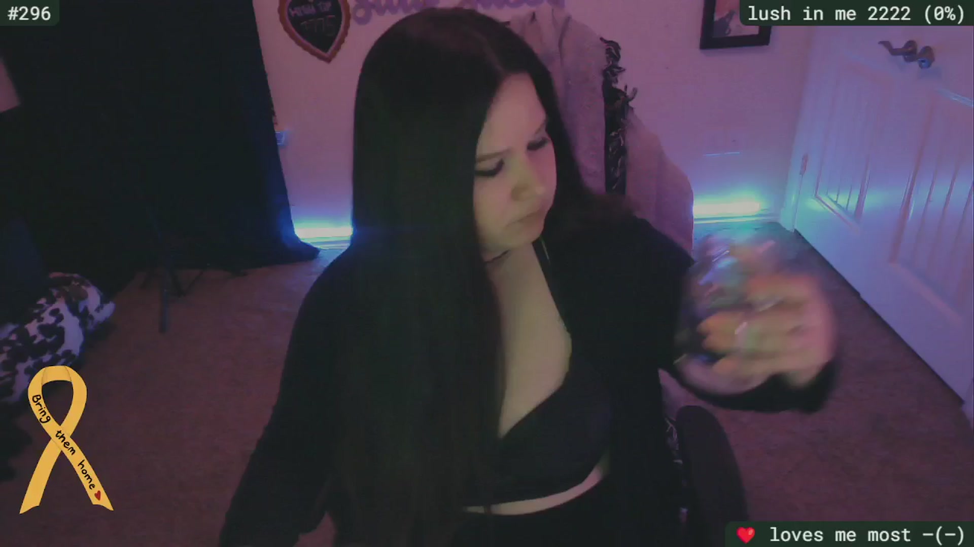 Gallery image thumbnail from SassySarah94's myfreecams stream on, 05/16/2024, 02:08 image 2 of 20