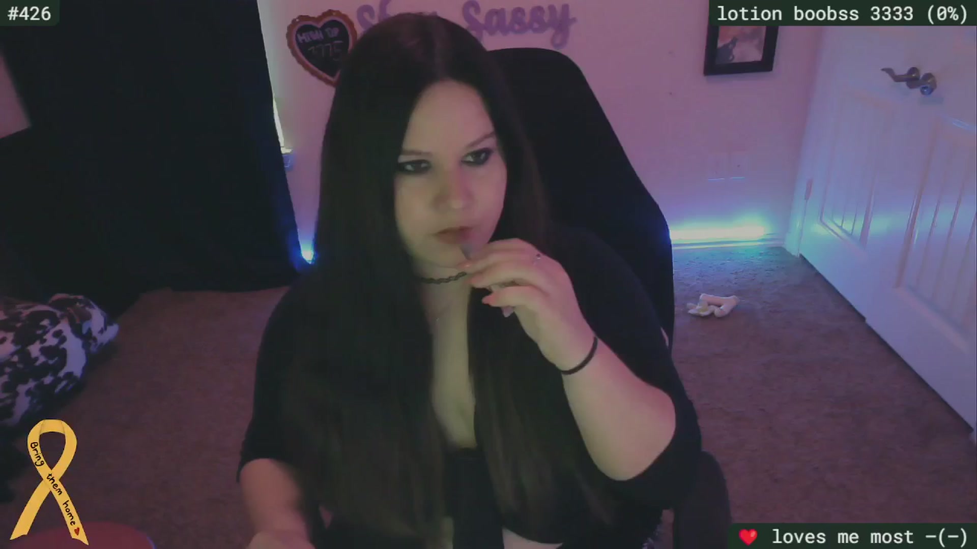 Gallery image thumbnail from SassySarah94's myfreecams stream on, 05/24/2024, 19:53 image 3 of 20