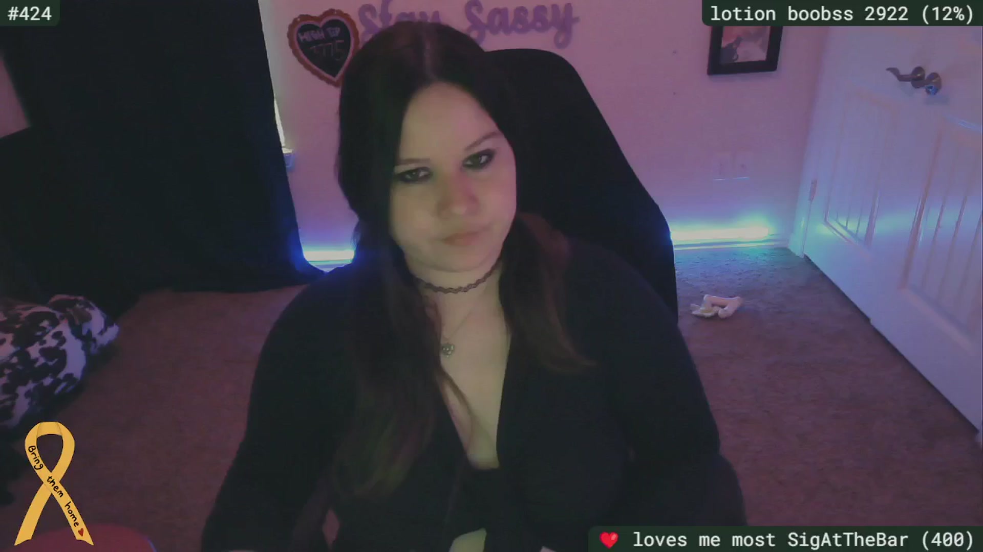 Gallery image thumbnail from SassySarah94's myfreecams stream on, 05/24/2024, 21:21 image 6 of 20
