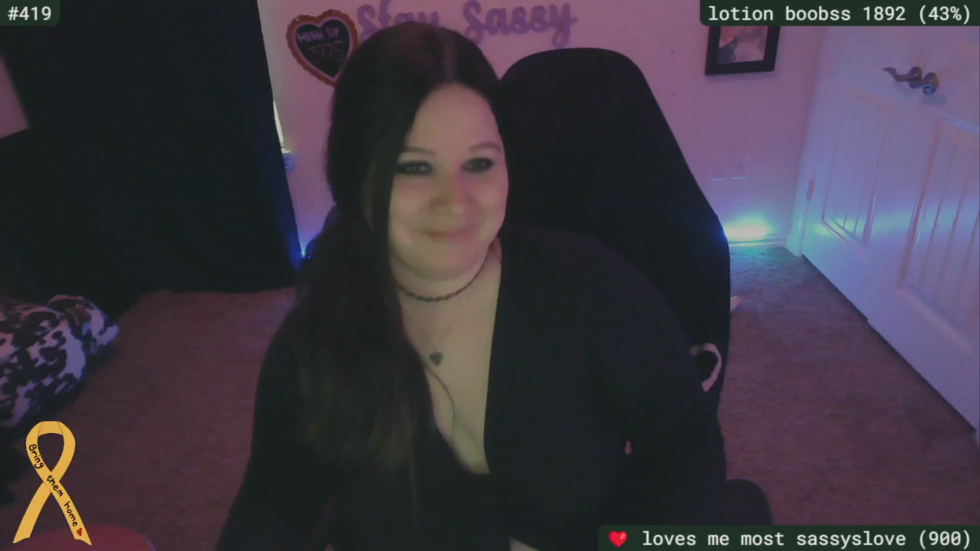Gallery image thumbnail from SassySarah94's myfreecams stream on, 05/24/2024, 21:21 image 10 of 20