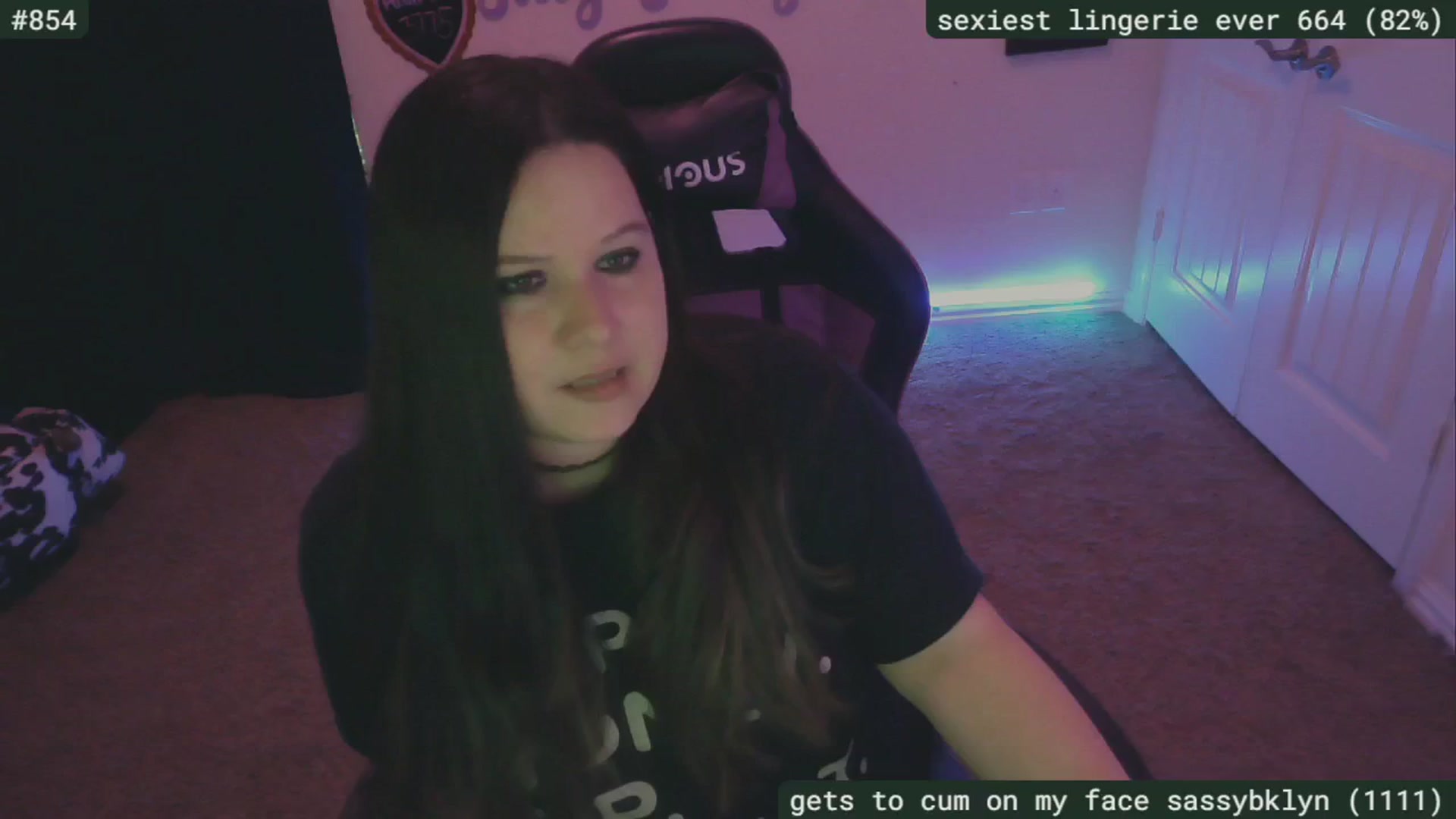 Gallery image thumbnail from SassySarah94's myfreecams stream on, 06/12/2024, 01:49 image 12 of 20