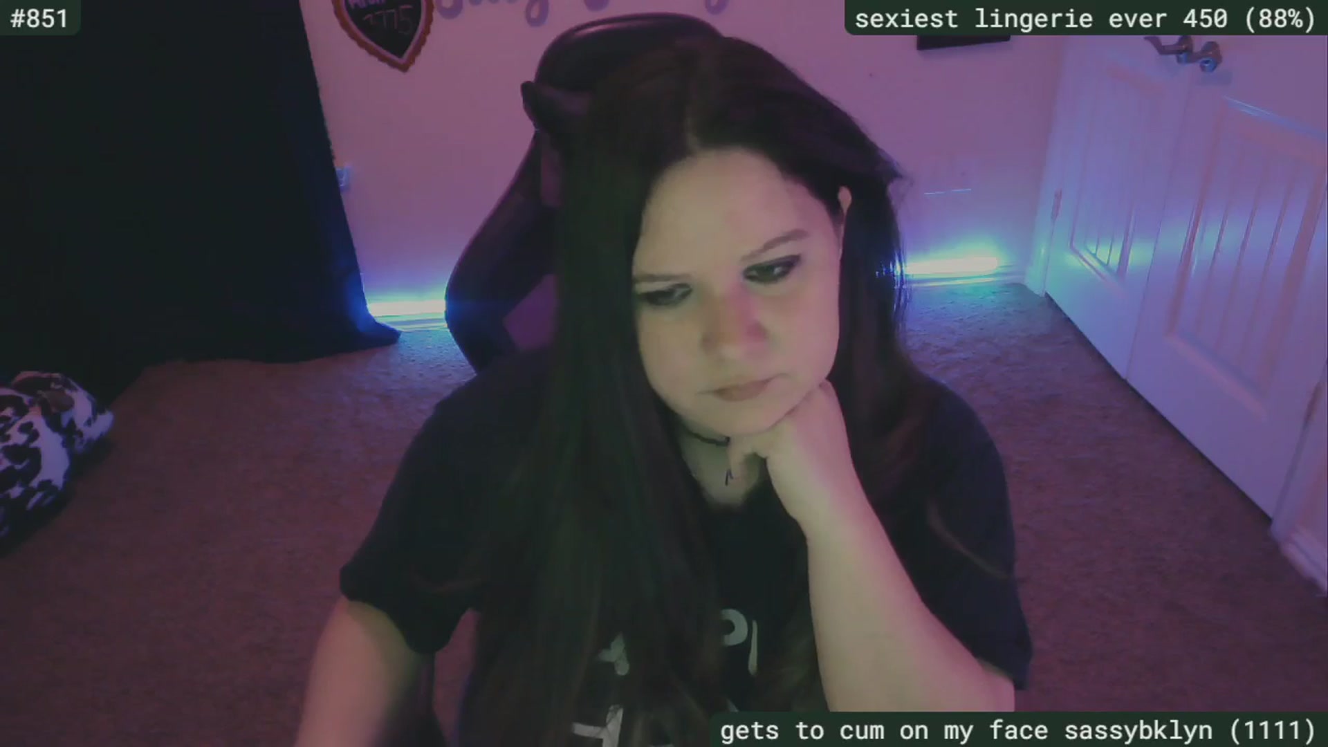 Gallery image thumbnail from SassySarah94's myfreecams stream on, 06/12/2024, 01:49 image 19 of 20