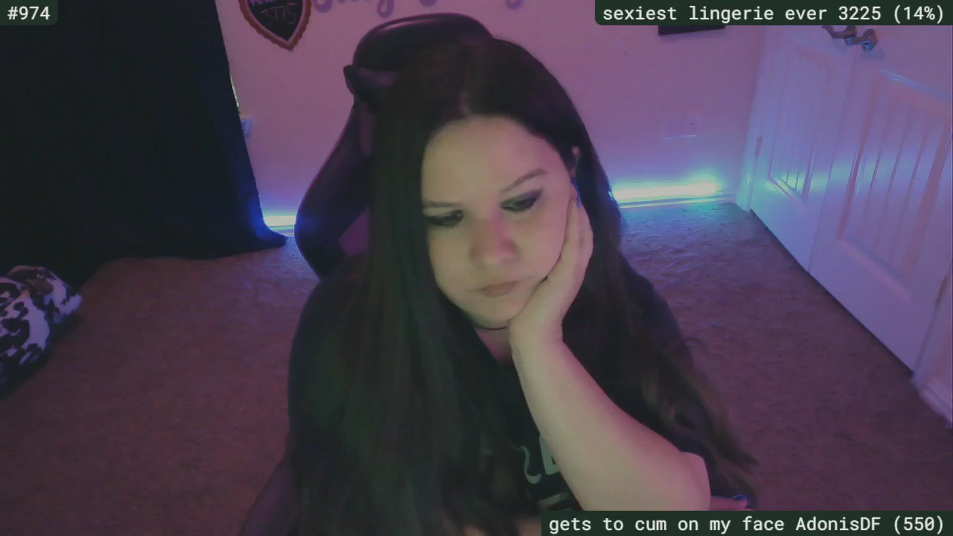 Gallery image thumbnail from SassySarah94's myfreecams stream on, 06/12/2024, 01:49 image 8 of 20