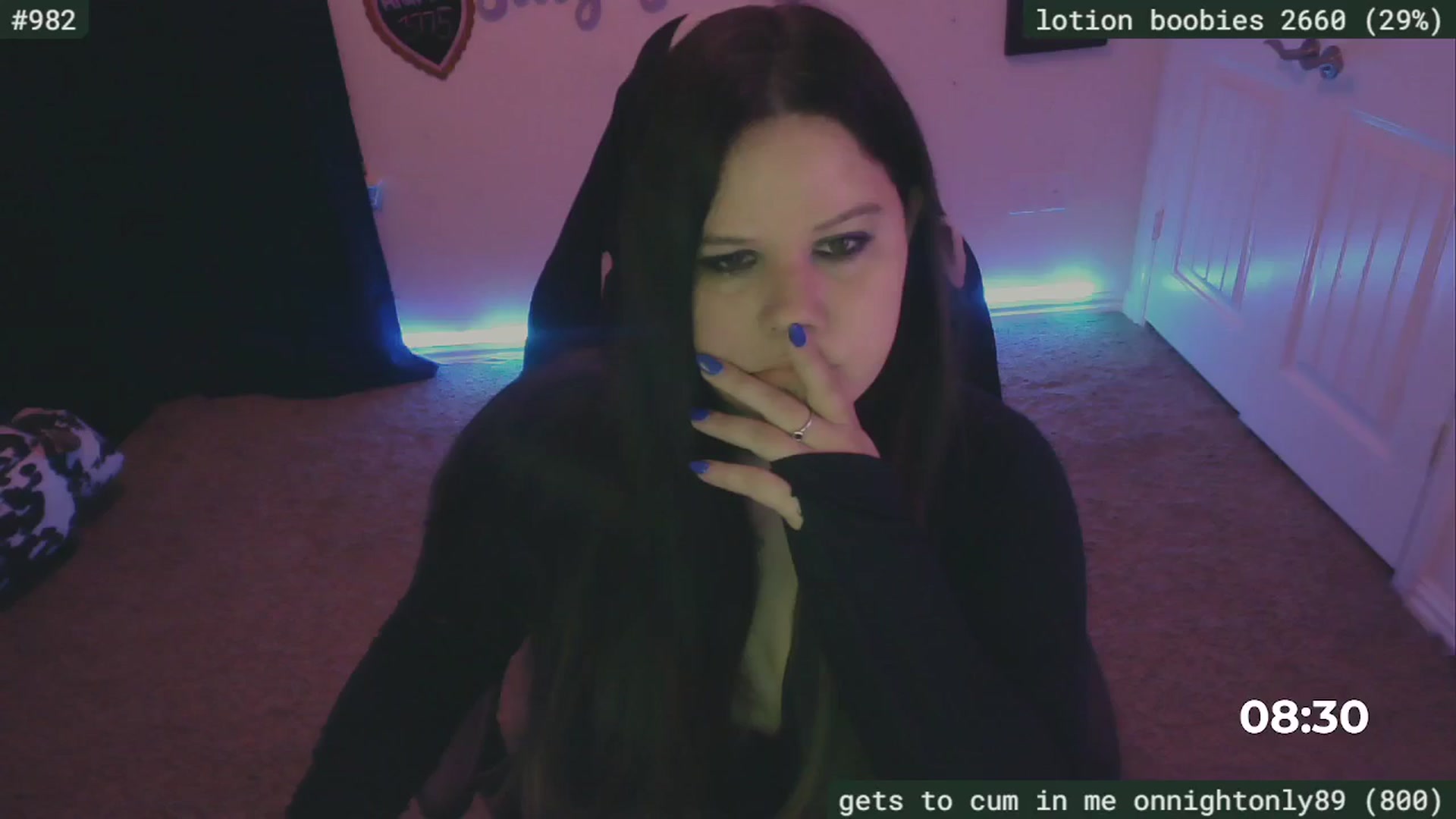 Gallery image thumbnail from SassySarah94's myfreecams stream on, 06/16/2024, 02:06 image 19 of 20