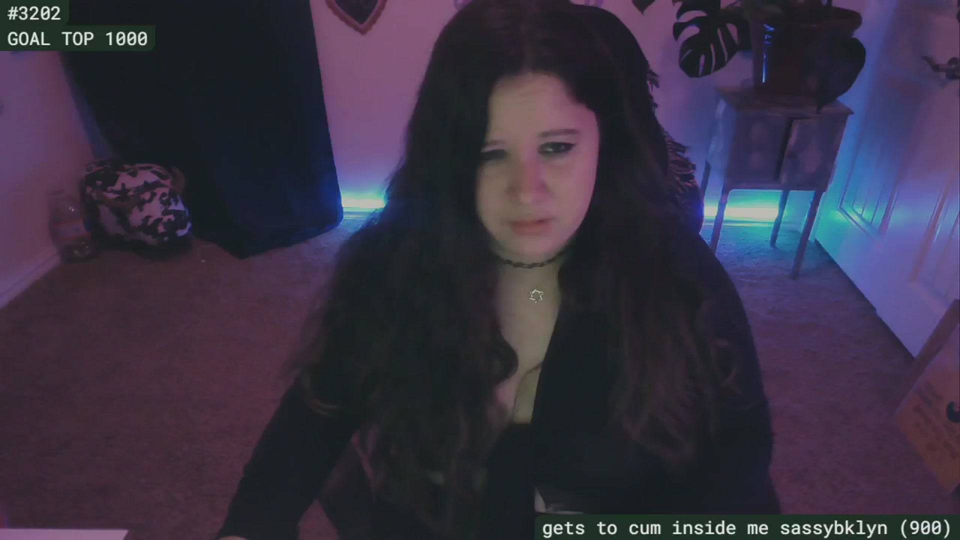 Gallery image thumbnail from SassySarah94's myfreecams stream on, 08/23/2024, 03:43 image 8 of 20
