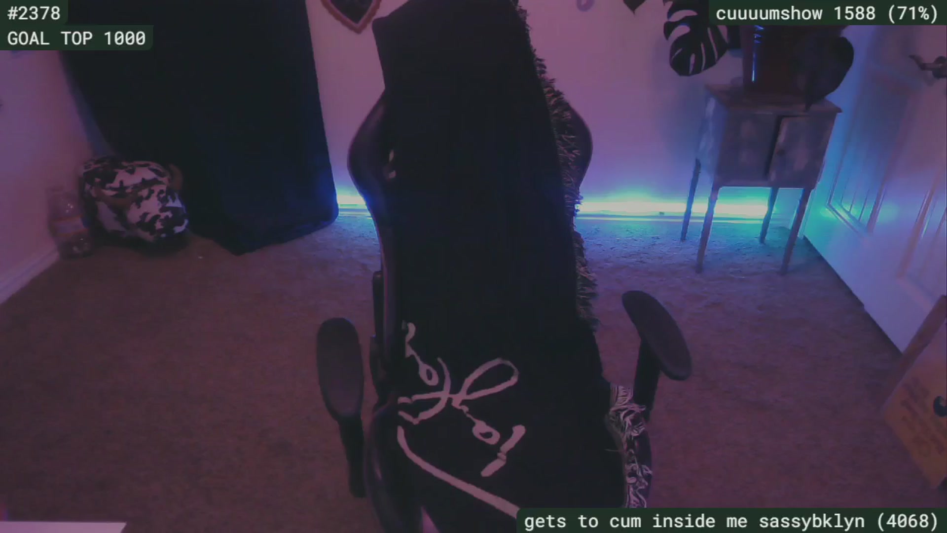 Gallery image thumbnail from SassySarah94's myfreecams stream on, 08/23/2024, 03:43 image 15 of 20