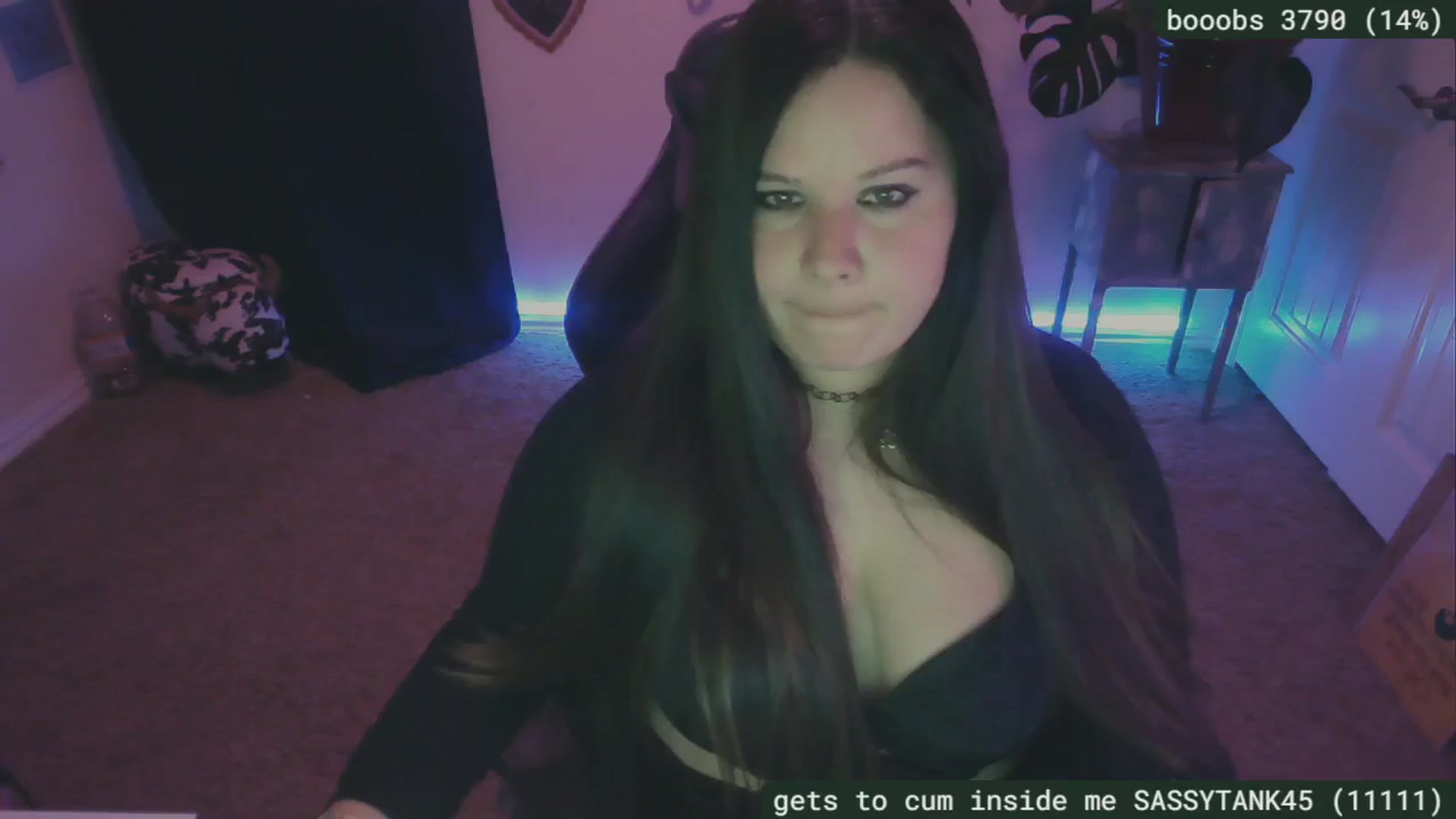 Gallery image thumbnail from SassySarah94's myfreecams stream on, 08/25/2024, 02:59 image 8 of 20