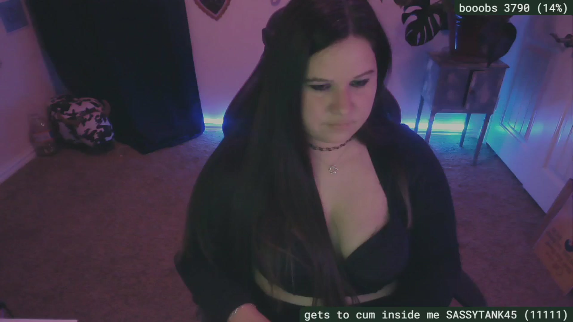 Gallery image thumbnail from SassySarah94's myfreecams stream on, 08/25/2024, 02:59 image 5 of 20
