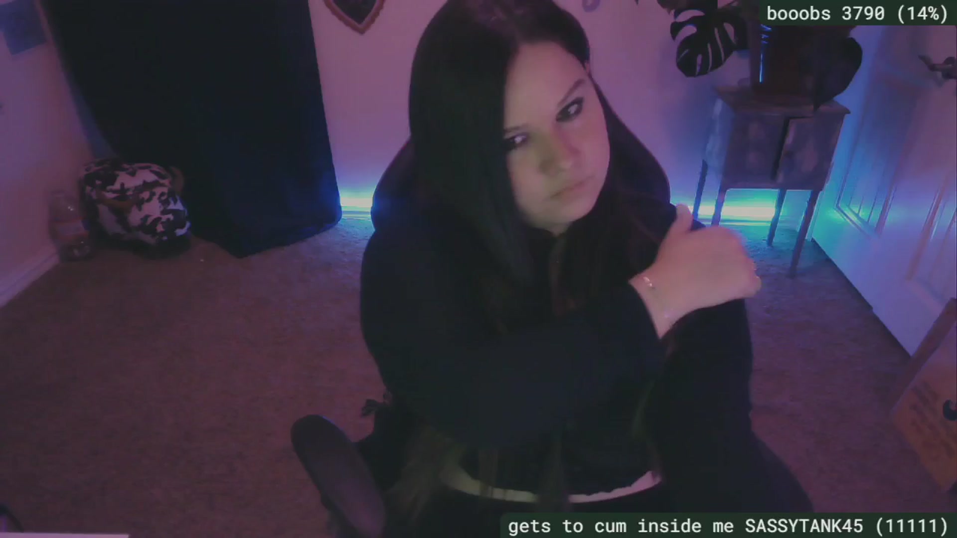 Gallery image thumbnail from SassySarah94's myfreecams stream on, 08/25/2024, 02:59 image 9 of 20