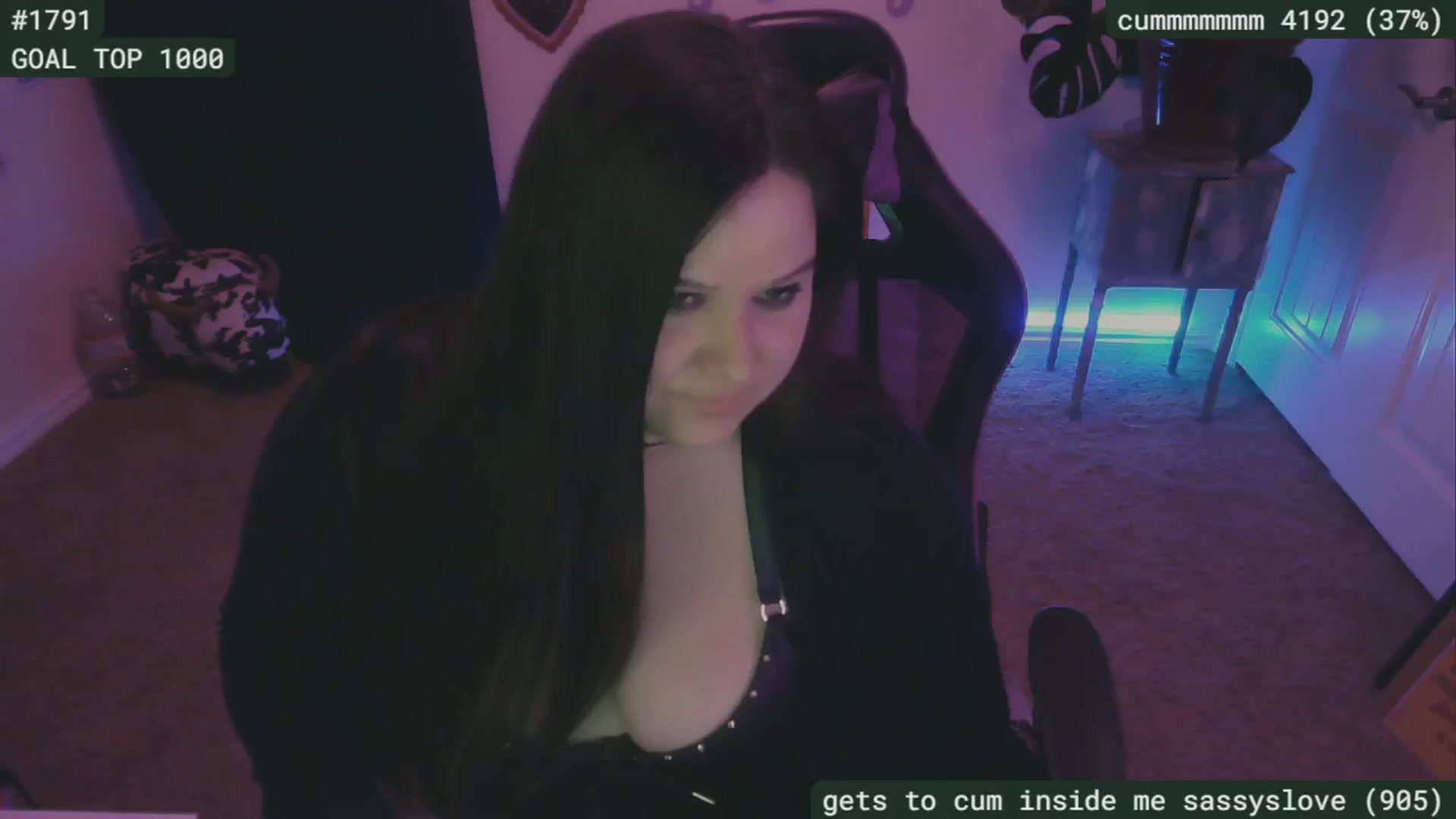 Gallery image thumbnail from SassySarah94's myfreecams stream on, 08/26/2024, 04:22 image 19 of 20