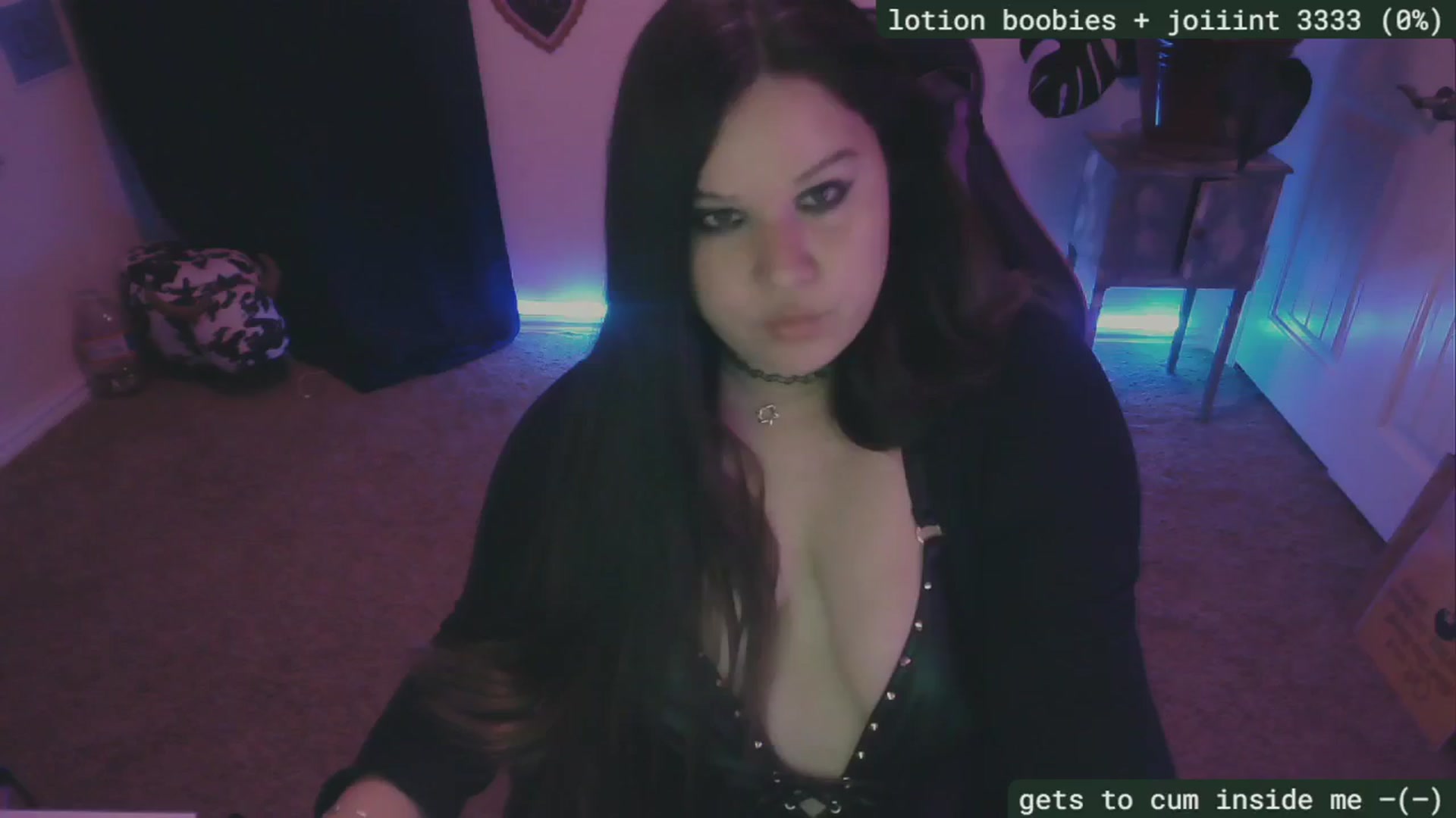 Gallery image thumbnail from SassySarah94's myfreecams stream on, 08/26/2024, 04:22 image 2 of 20