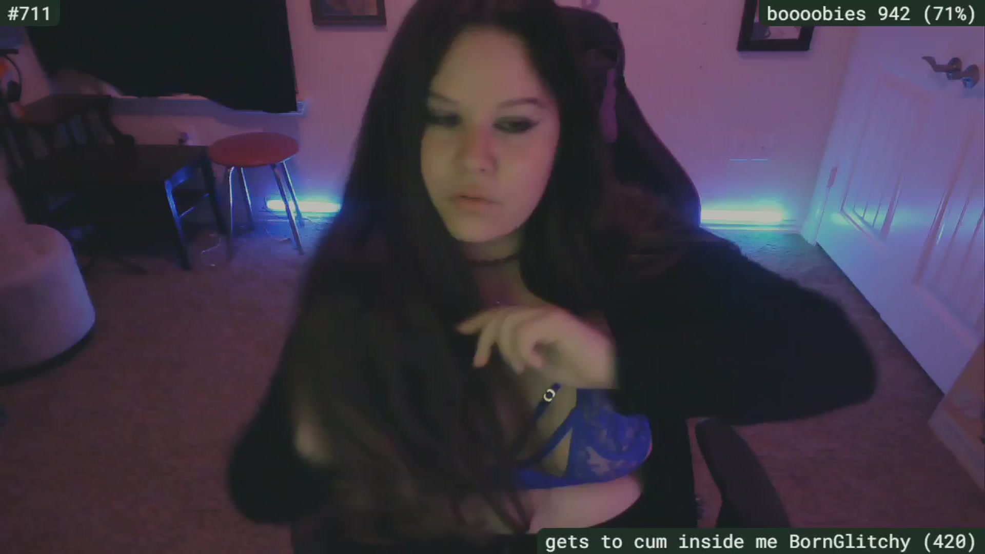 Gallery image thumbnail from SassySarah94's myfreecams stream on, 09/10/2024, 03:28 image 15 of 20